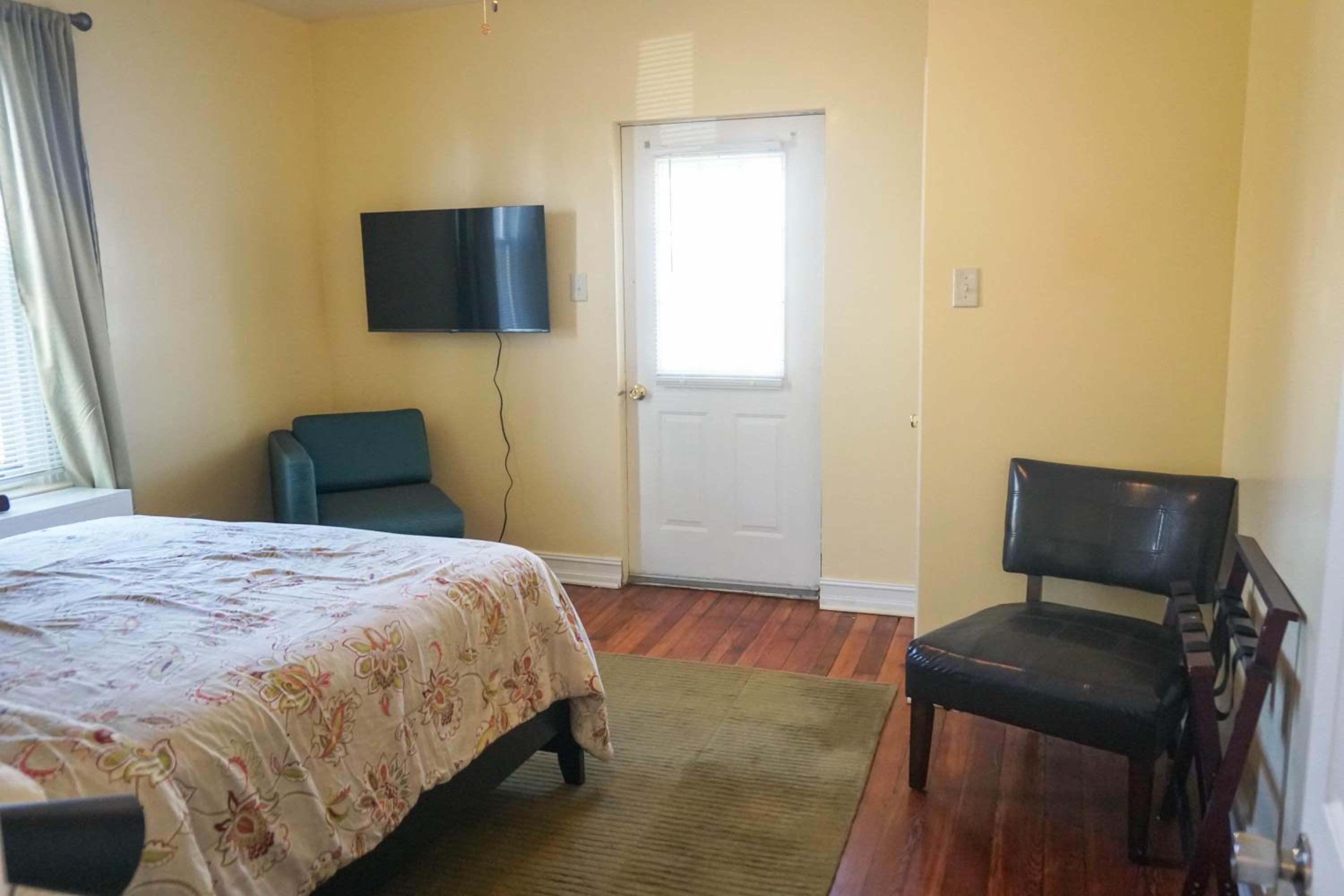 Lincoln Manor - Newly Renovated, 1mile from PHL Airport and Sports Stadiums