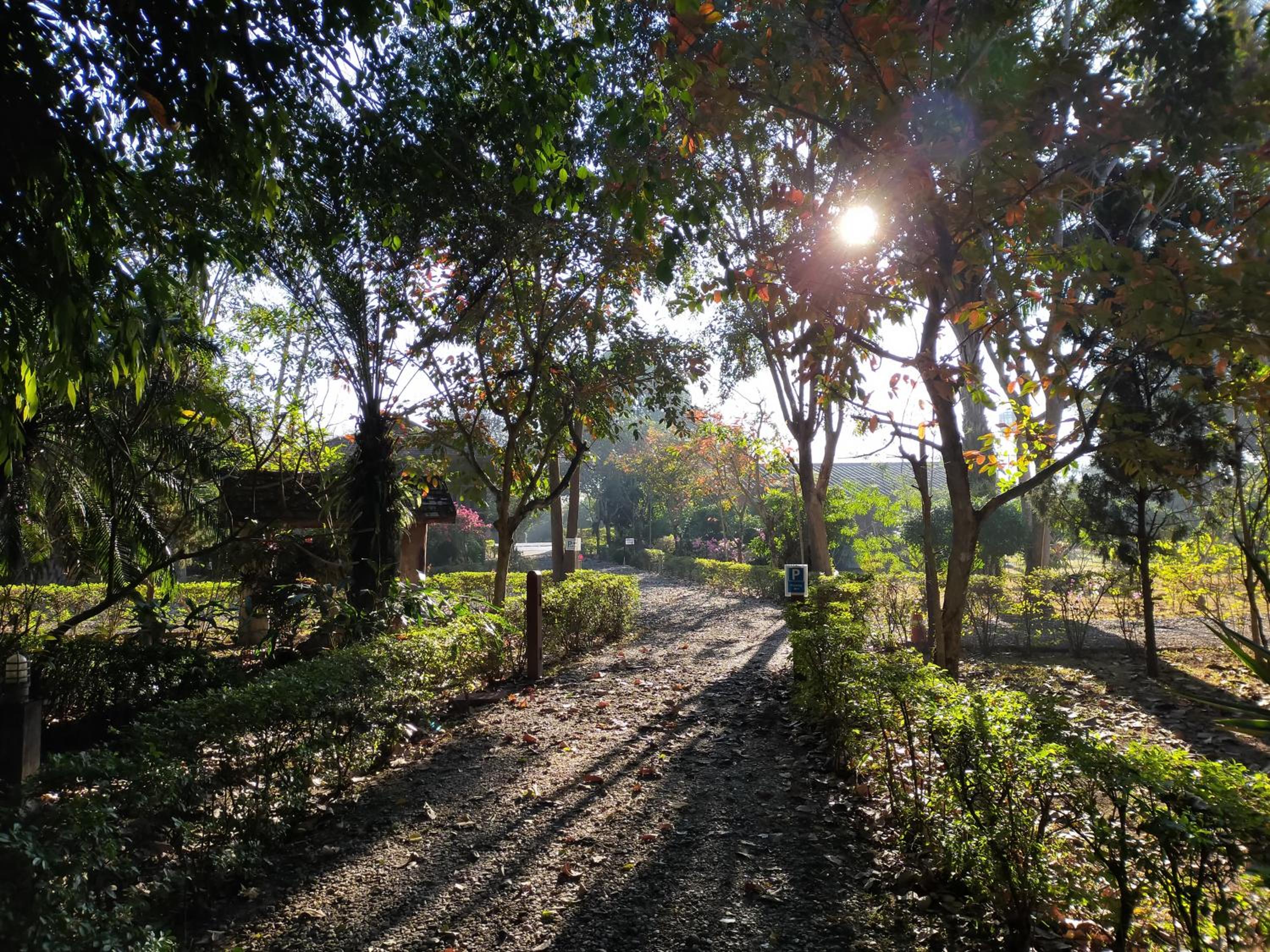 Khoom Kam Kaew