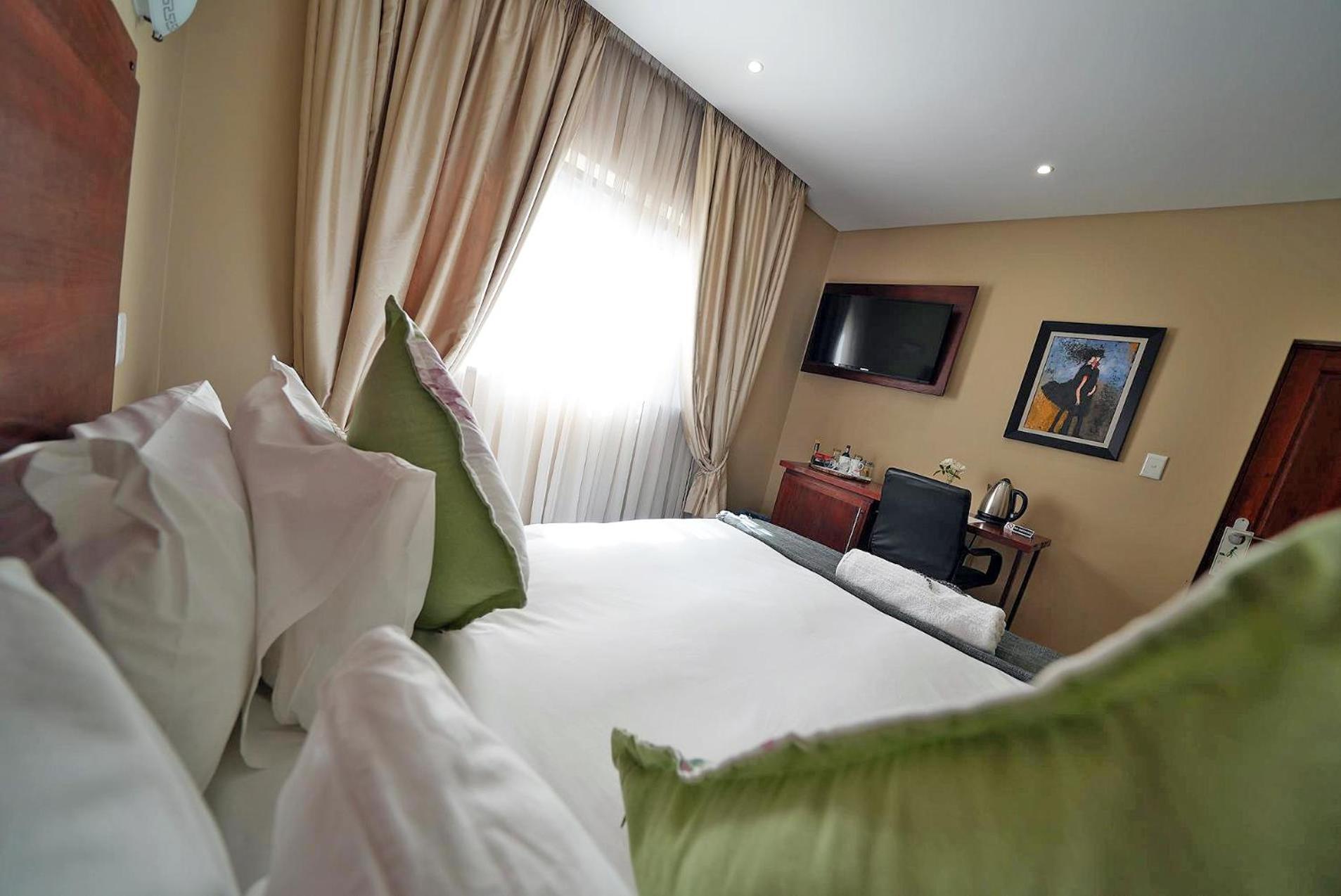 Over The Moon Guesthouse