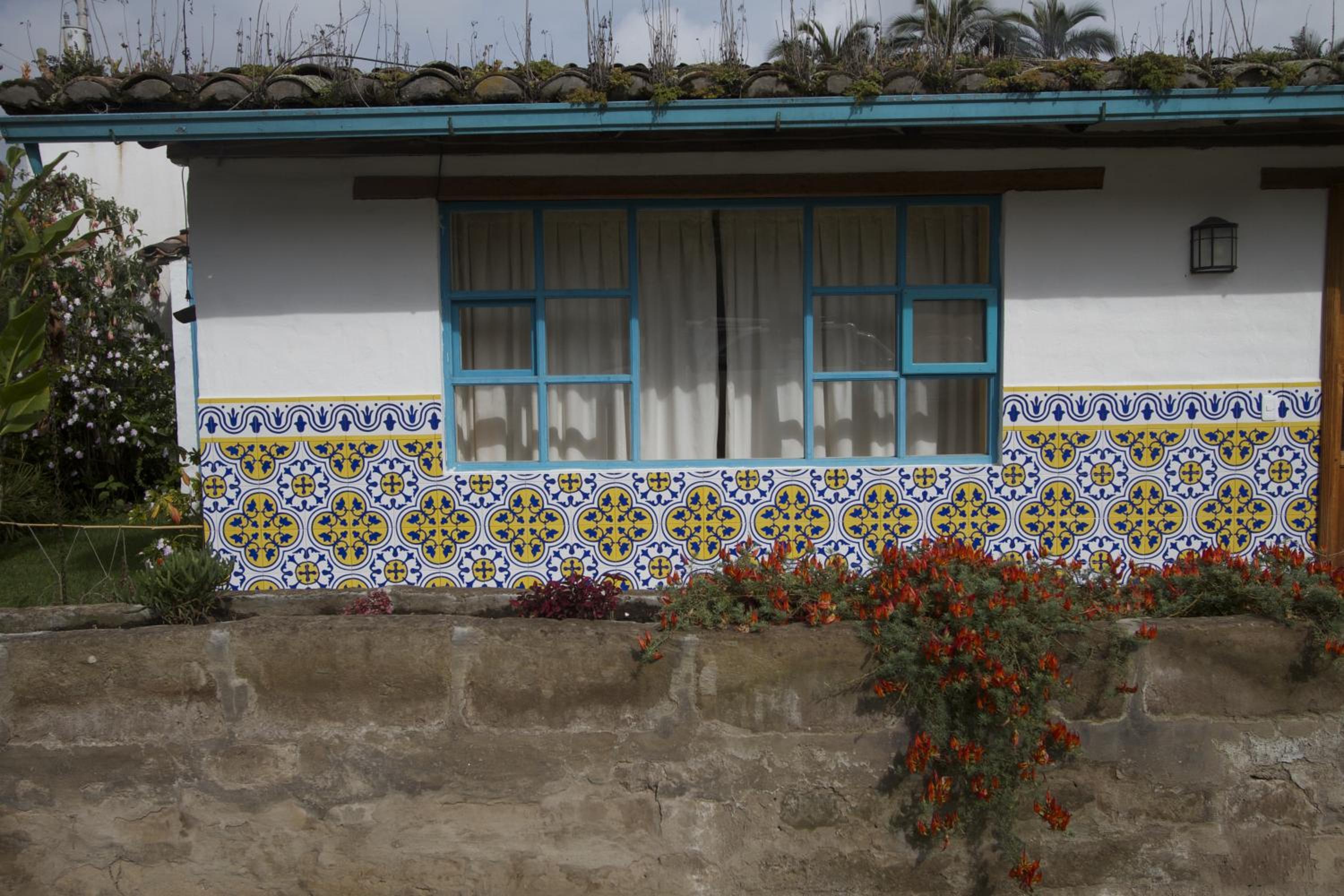 Las Palmeras Inn