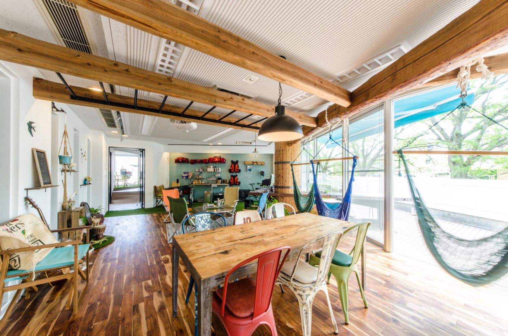 365BASE outdoor hostel
