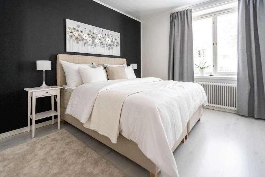 Luminous 1BR apt next to Puu-Vallilla view 4