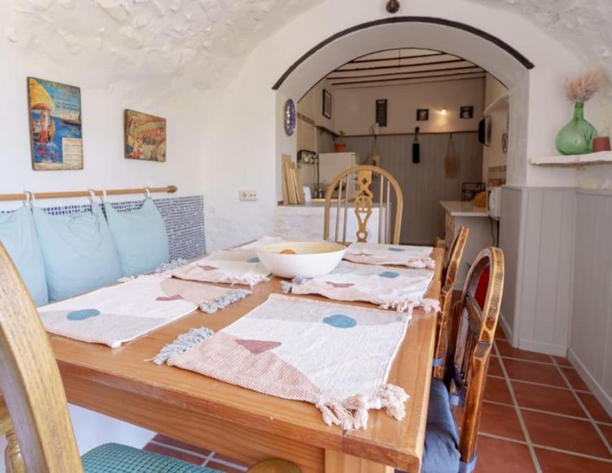 Casa rural con jacuzzi y chimenea en paraje único - La Casa del Pino view 4