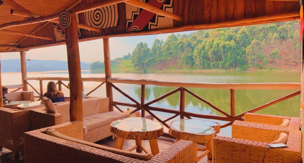 Lake Bunyonyi Rock Resort