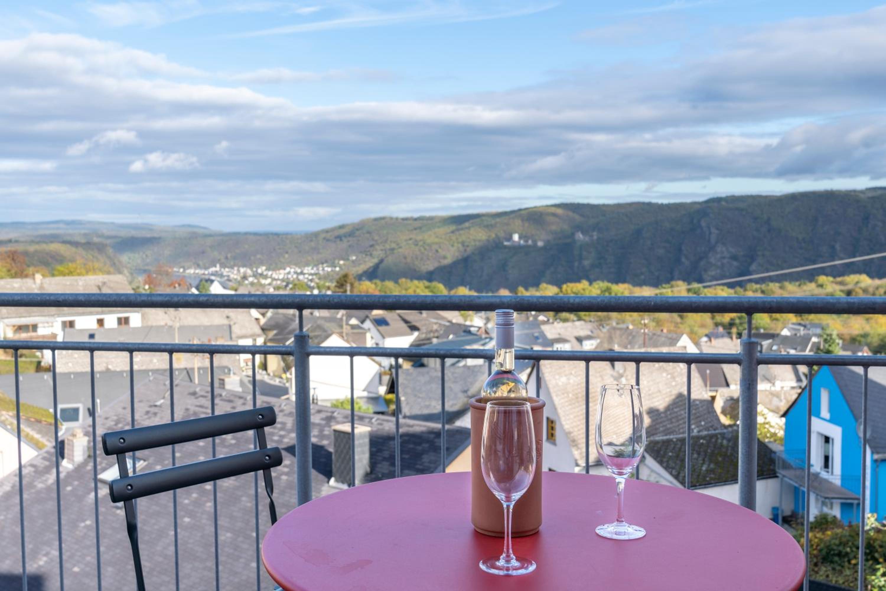 Franze´s Haus - mit Rhein- & Burgenblick