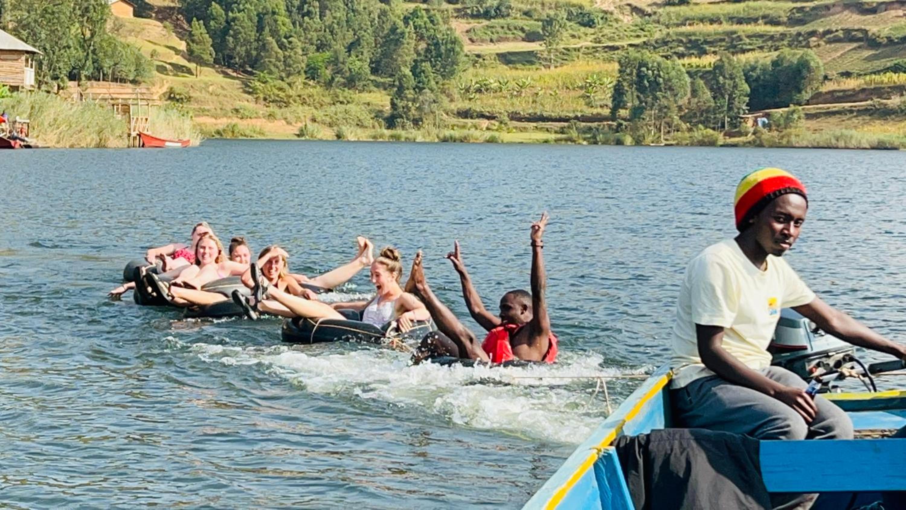 Lake Bunyonyi Rock Resort