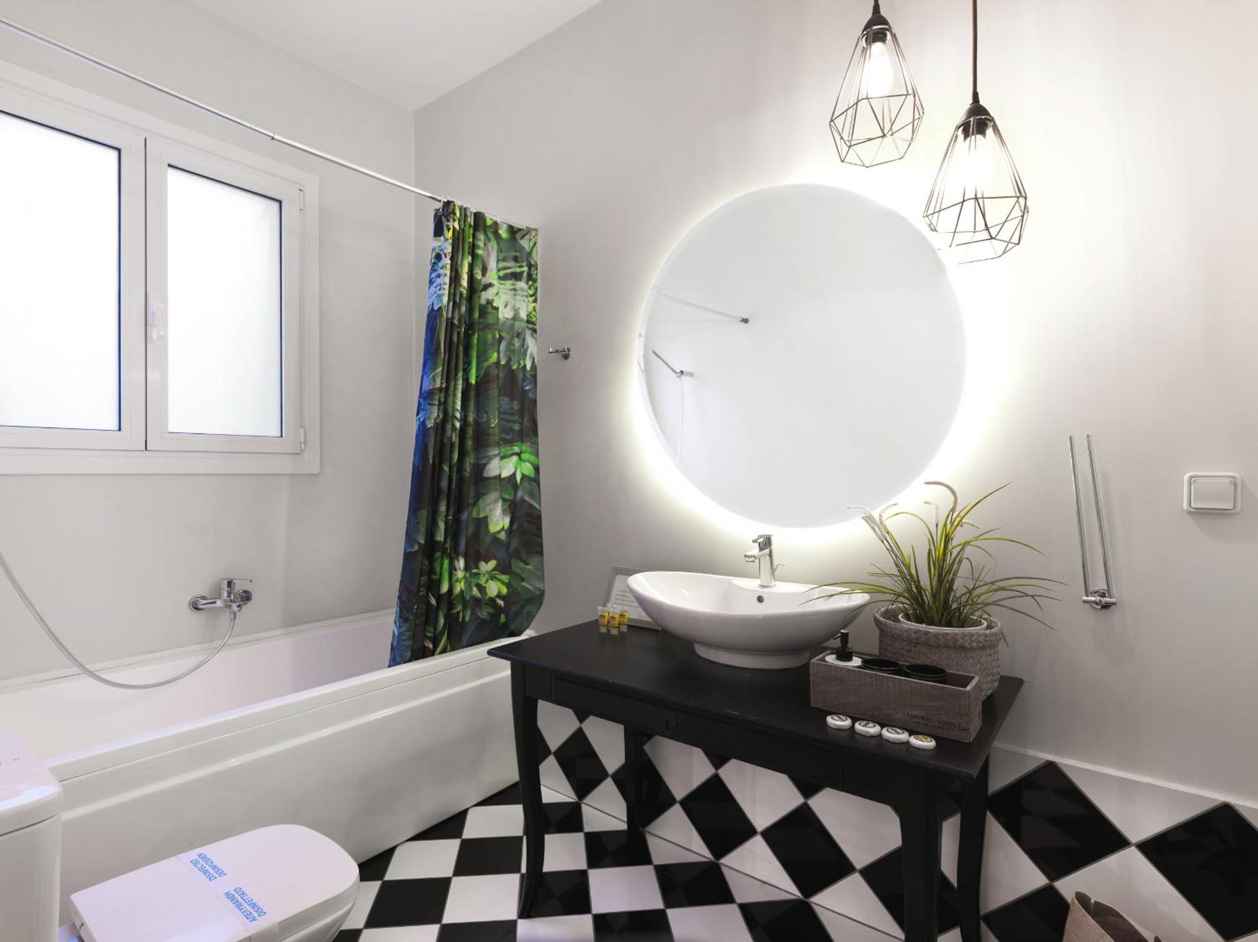 Athenian Apartment in the center with Jacuzzi