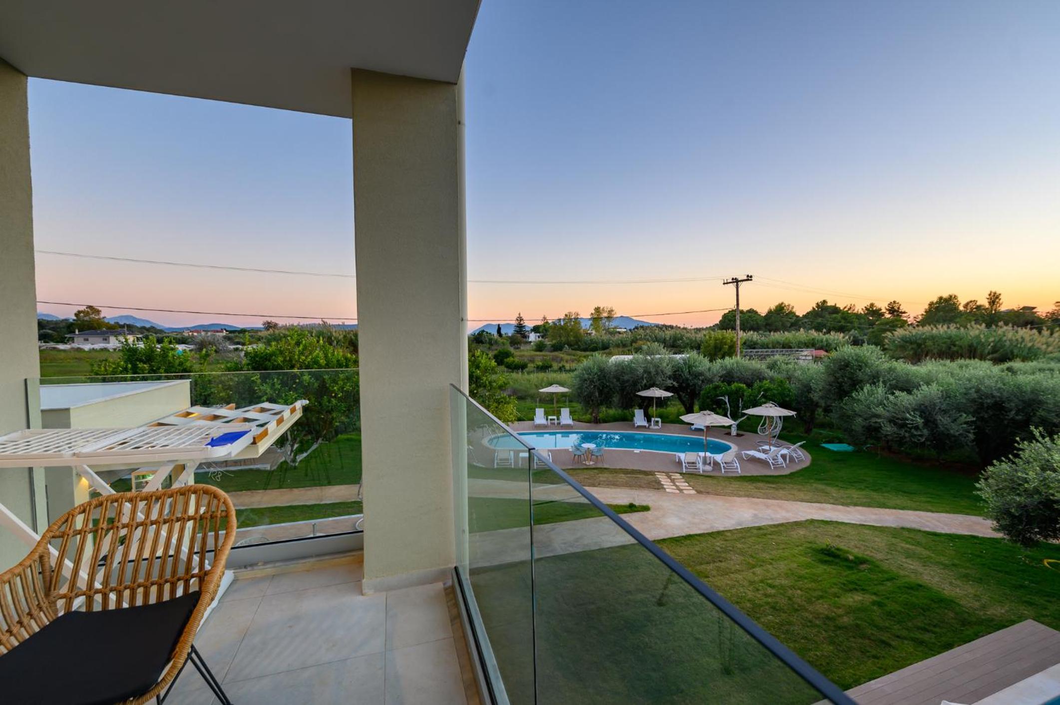 Alonaki Resort