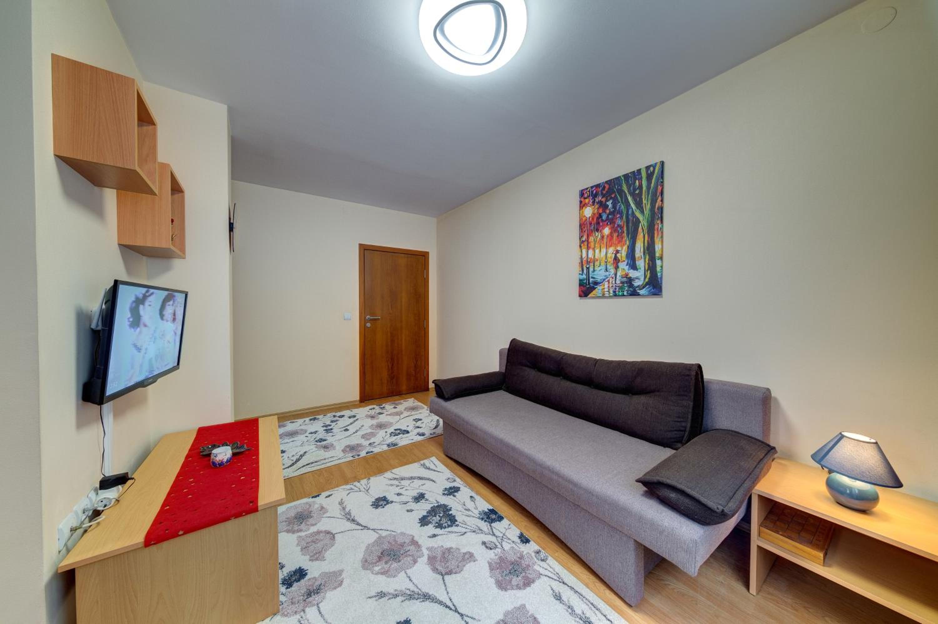 Cozy and Cute 1BD Apartment in The Castle Complex by Flat Mаnager