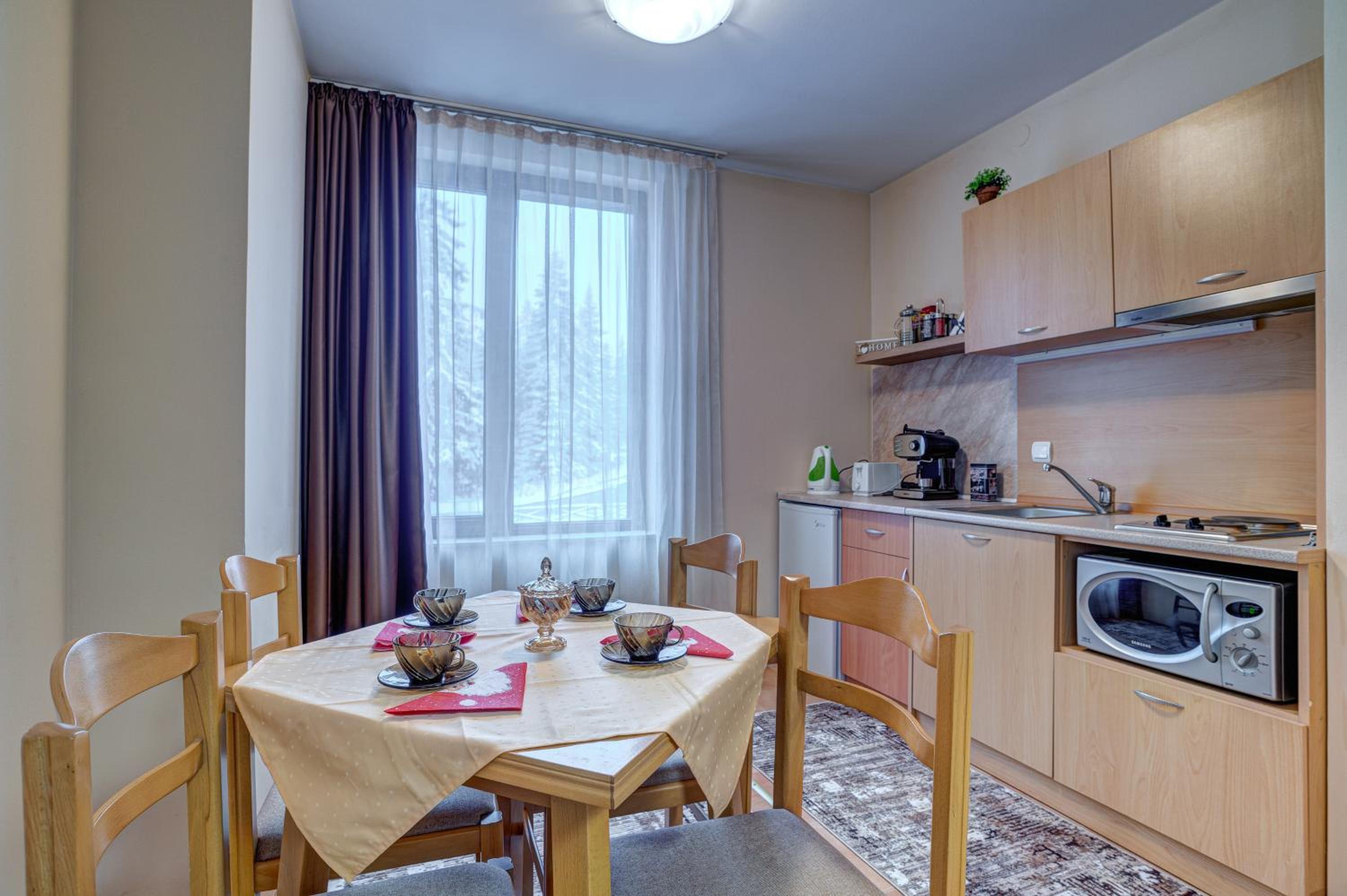 Cozy and Cute 1BD Apartment in The Castle Complex by Flat Mаnager
