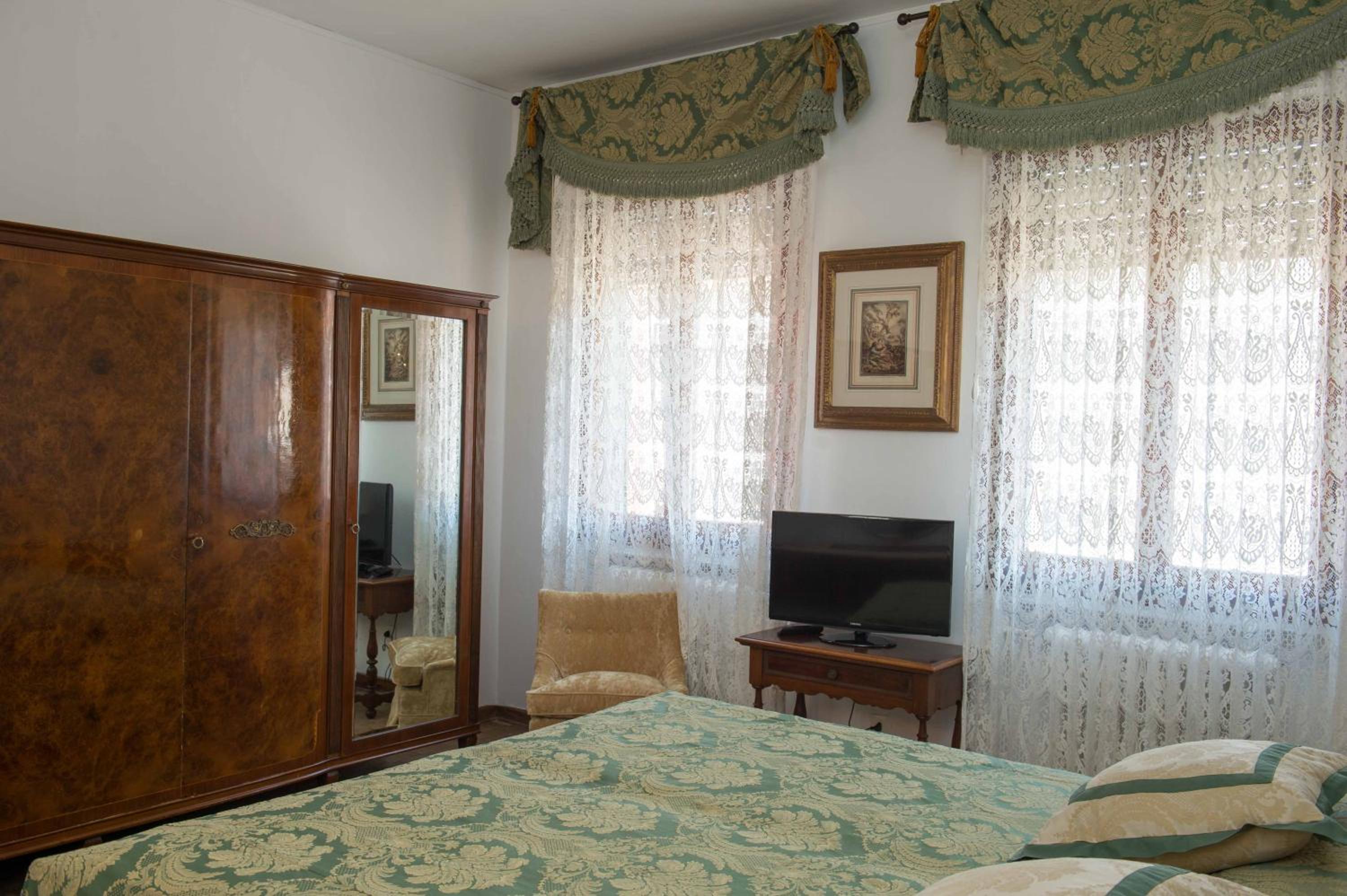 Savoia e jolanda Apartments