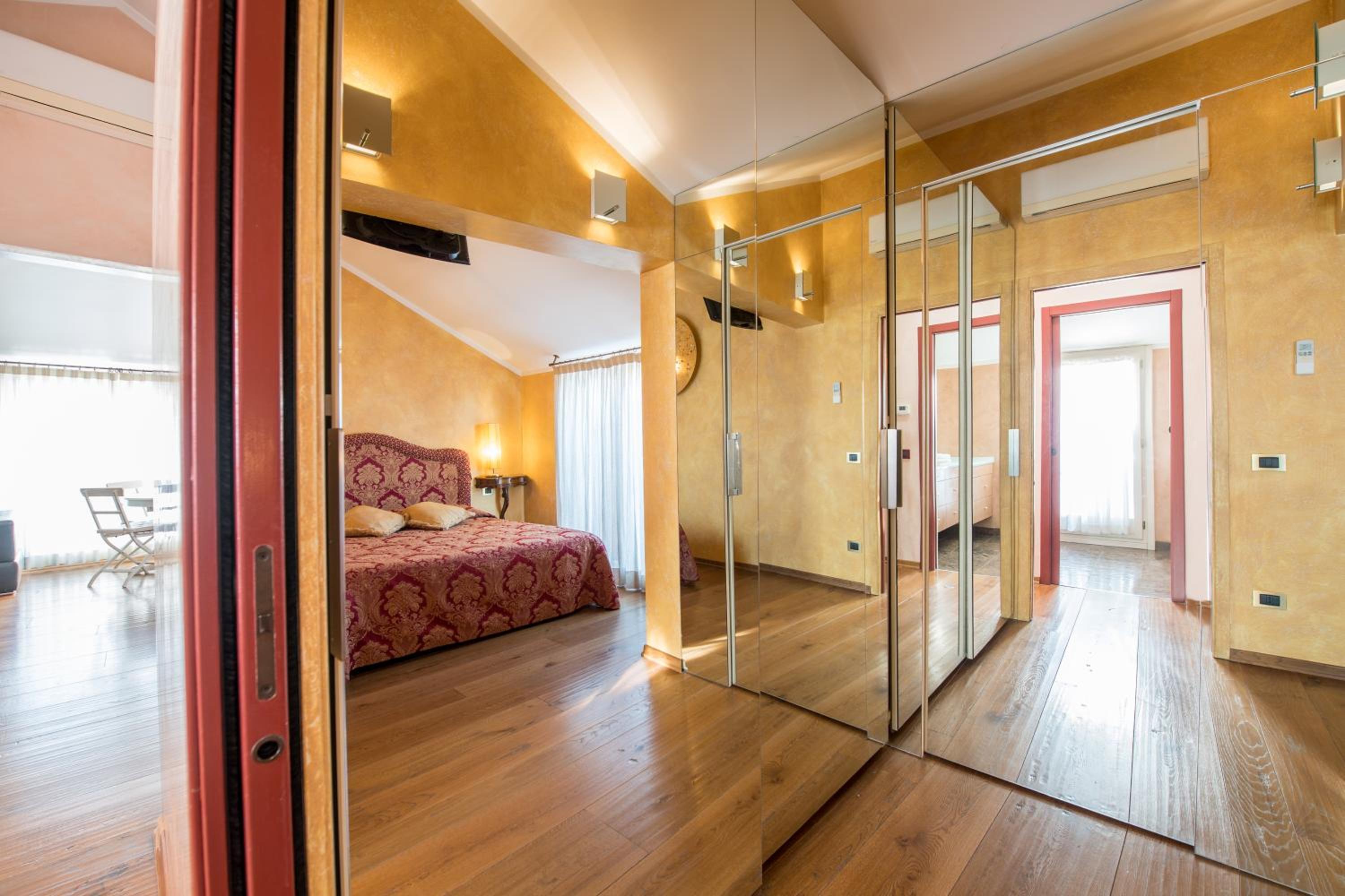 Savoia e jolanda Apartments