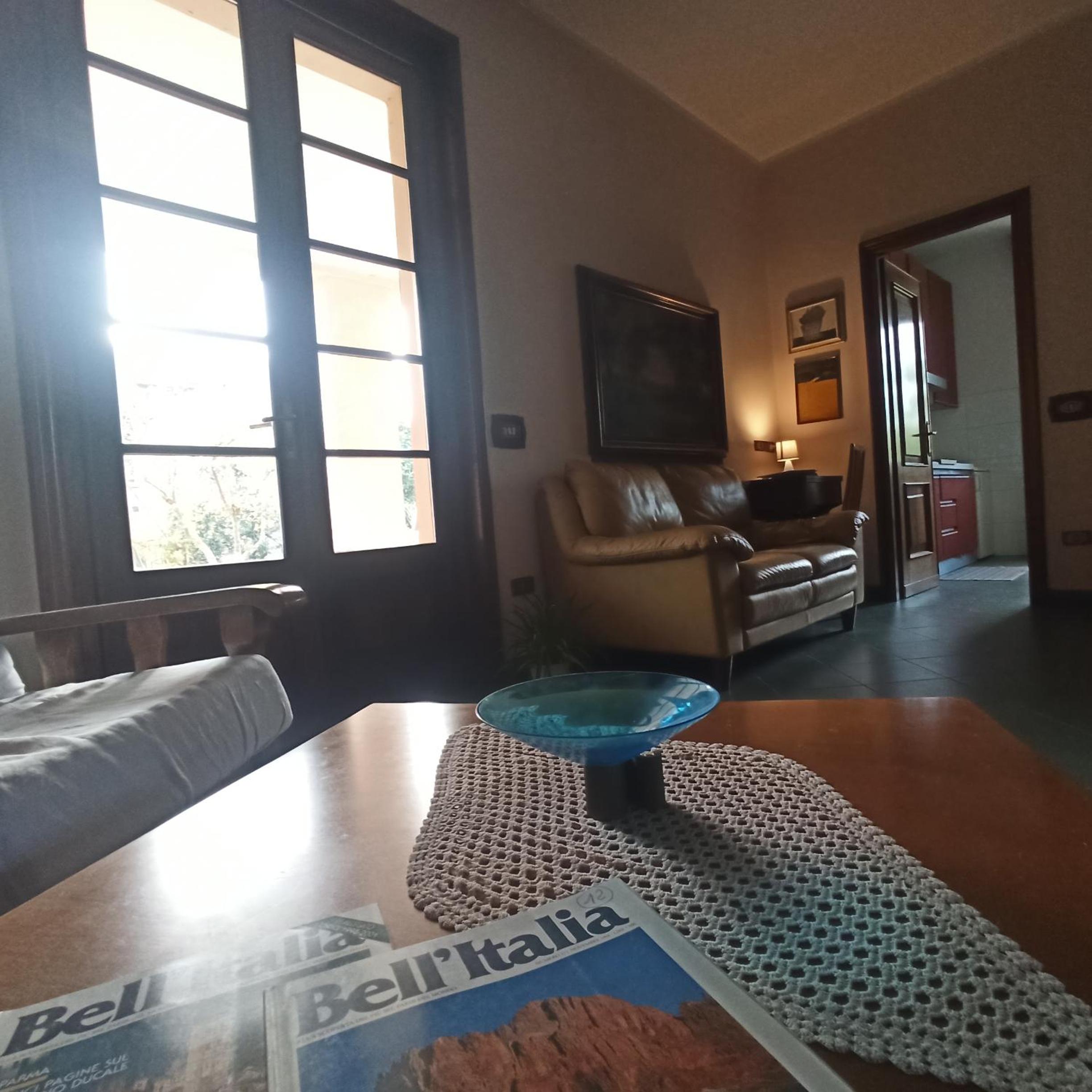 Casa VINCENZO 130 mq con portico ed ingresso esclusivo dal giardino