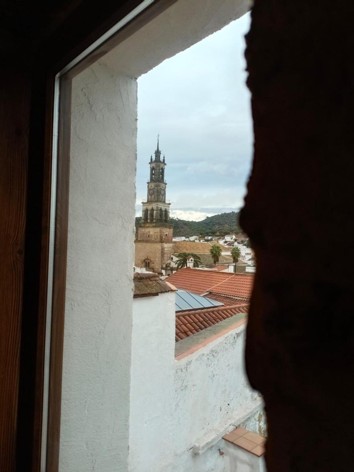 Balcón de la Moreria con leña
