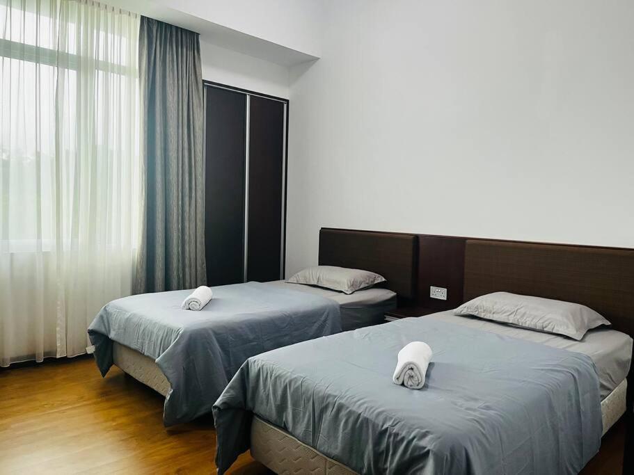 Bay Resort Condominium 3-bedrooms with Swimming Pool near the Seaside photo 3
