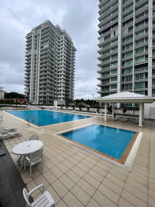 Bay Resort Condominium 3-bedrooms with Swimming Pool near the Seaside photo 4