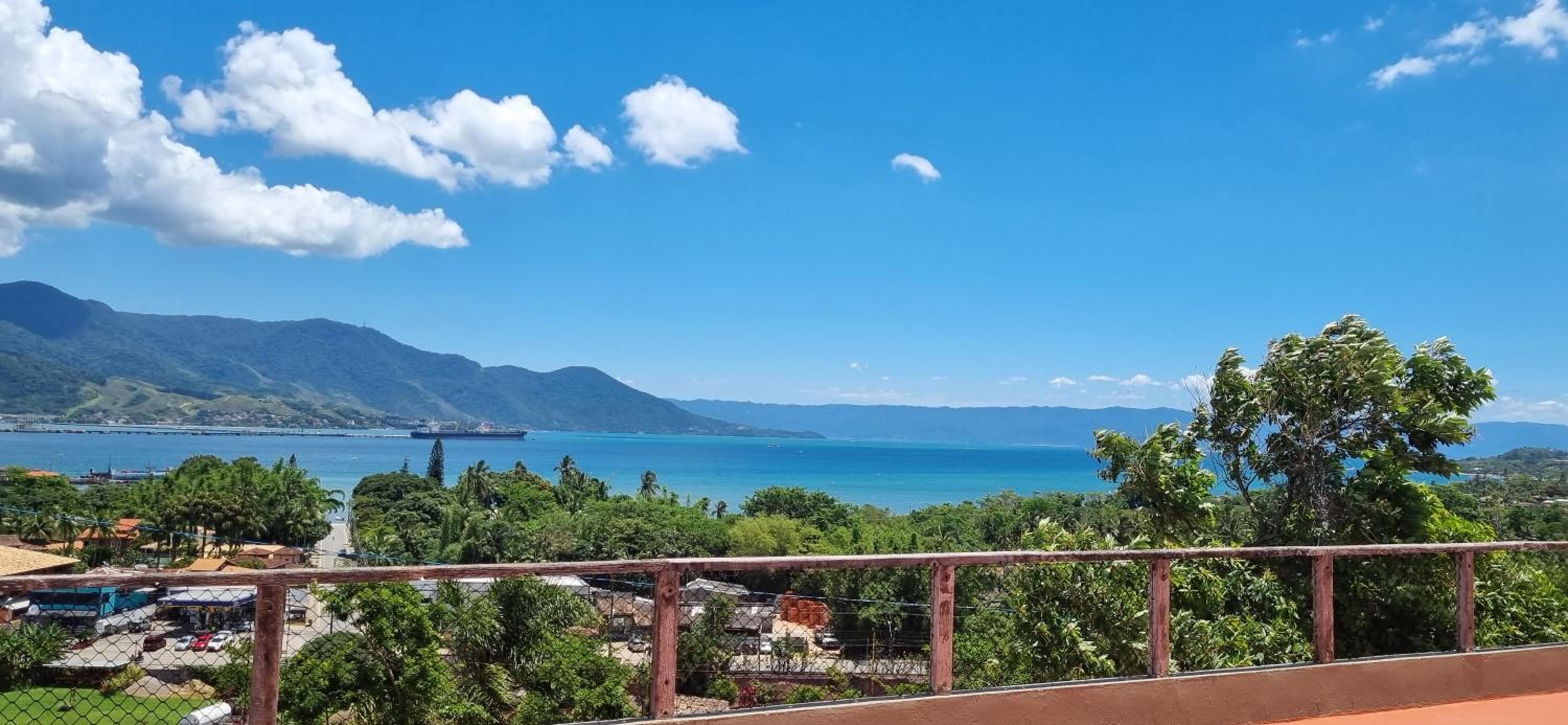 Suite completa Ilhabela - com varanda e vista panorâmica