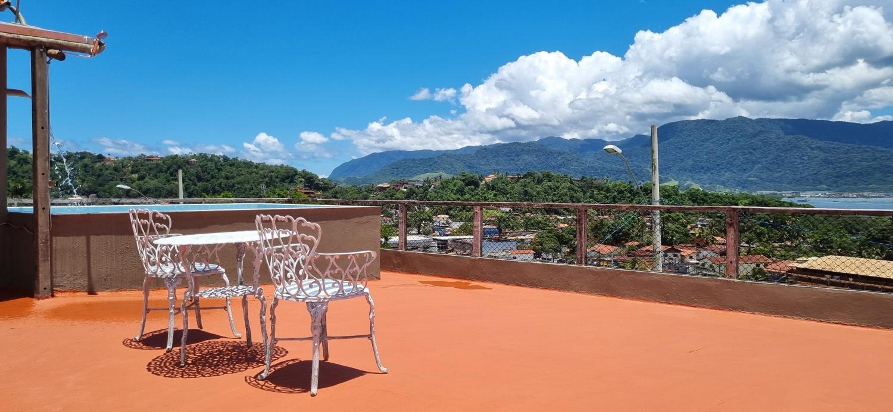Suite completa Ilhabela - com varanda e vista panorâmica
