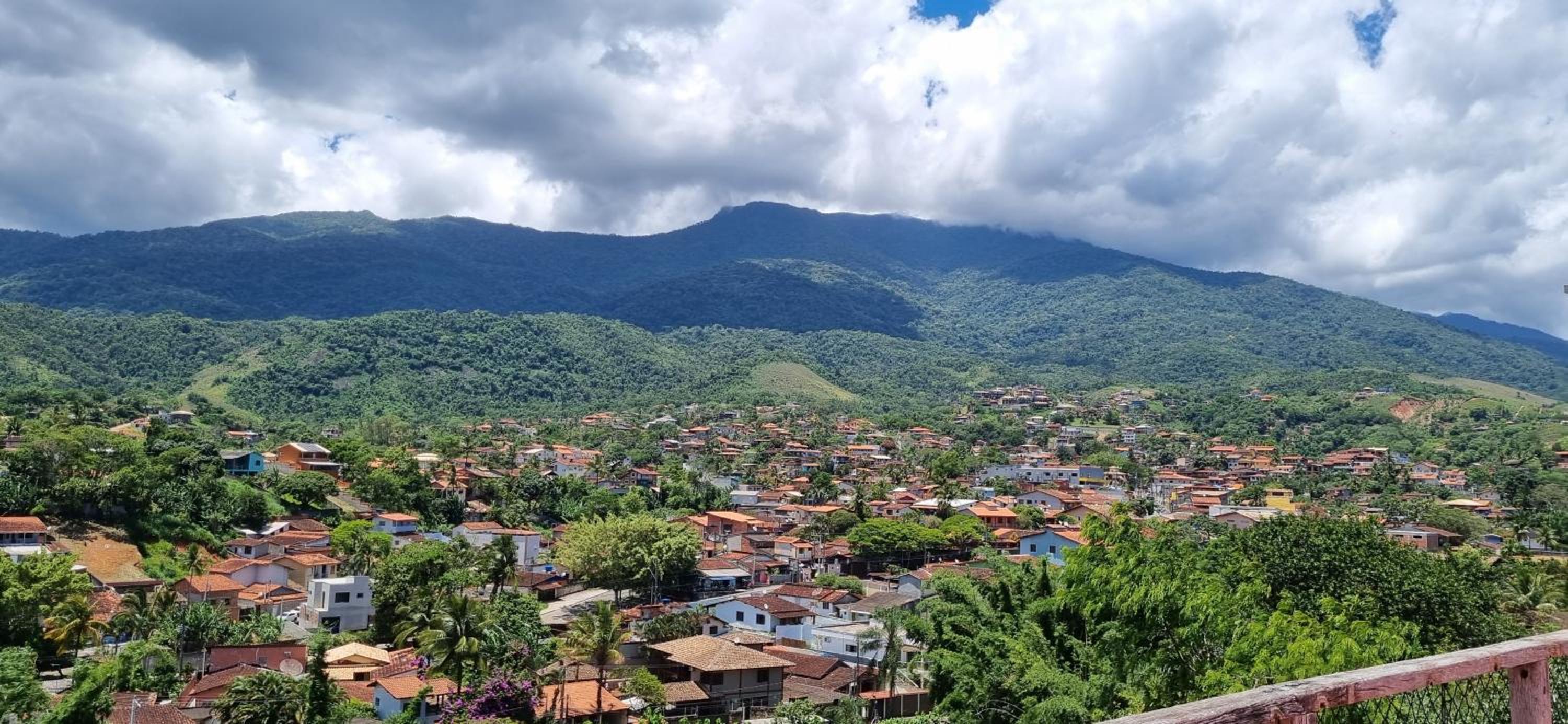 Suite completa Ilhabela - com varanda e vista panorâmica