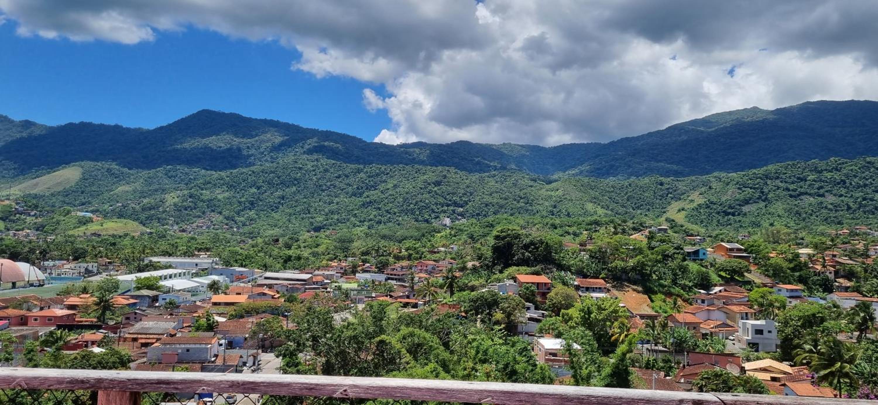Suite completa Ilhabela - com varanda e vista panorâmica