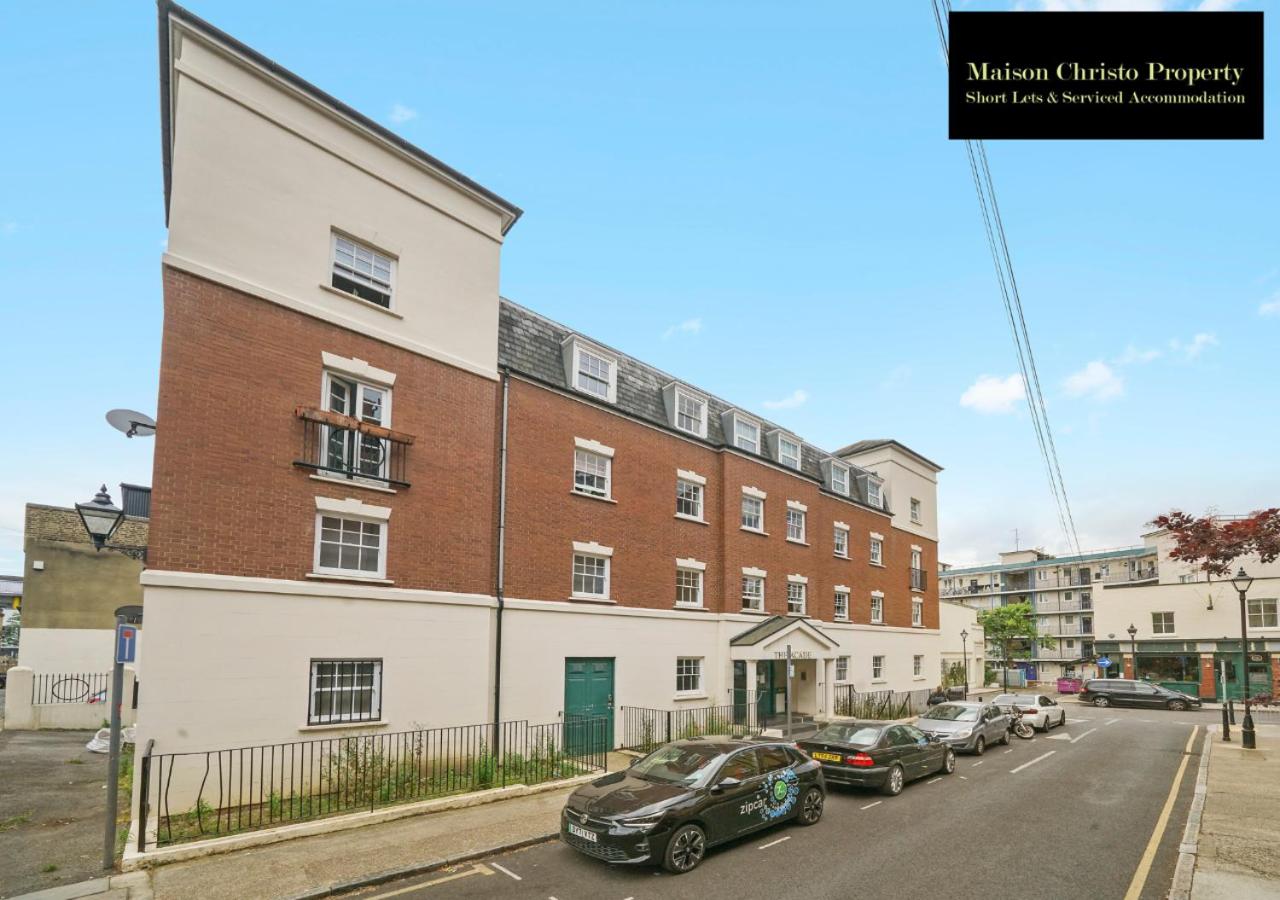 Kirkwall 1Bedroom Apt Sleeps 4 with Wifi & Lesiure By Maison Christo Property Short Lets & Serviced Accommodation