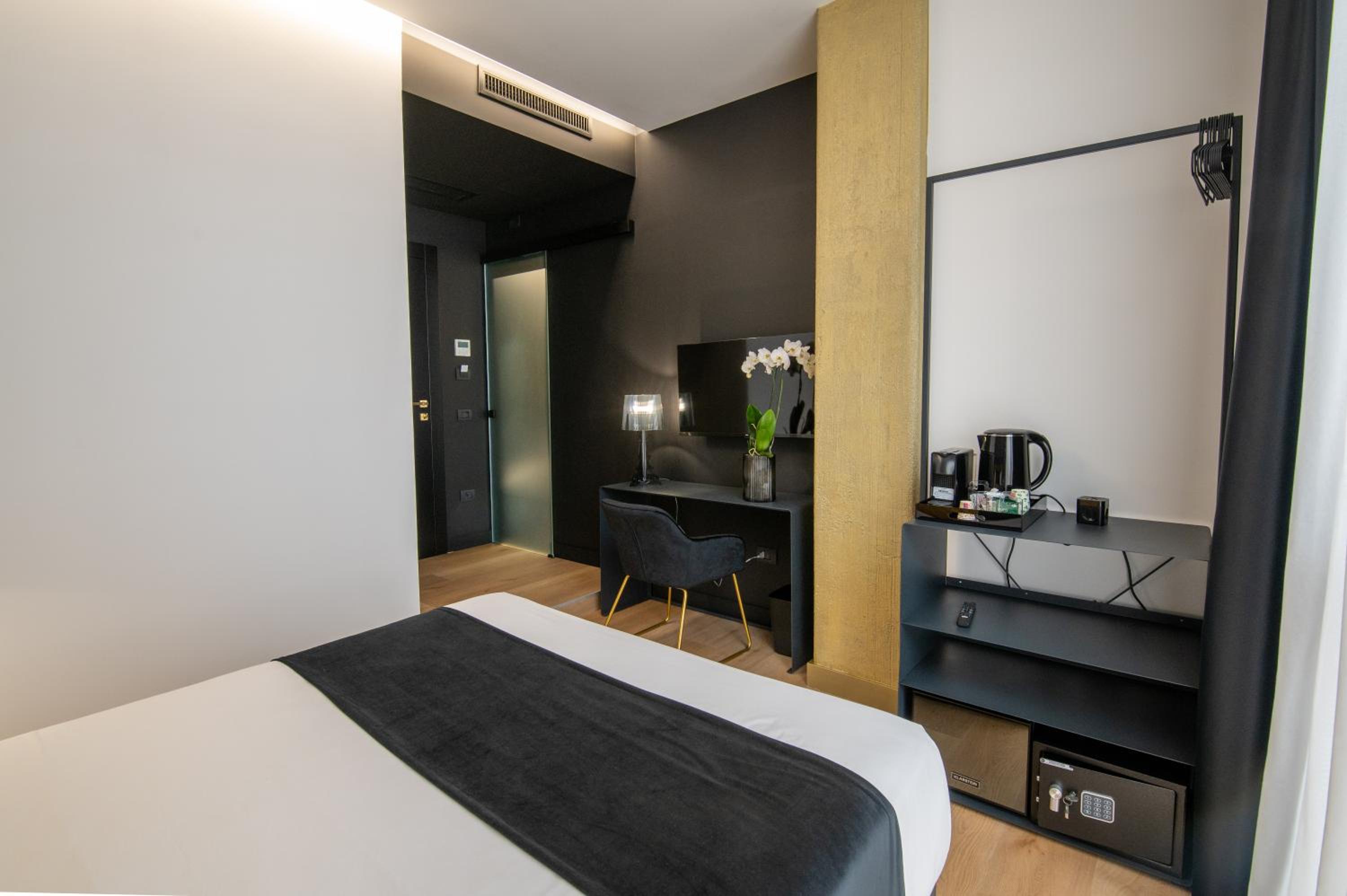 Plebiscito Boutique Rooms