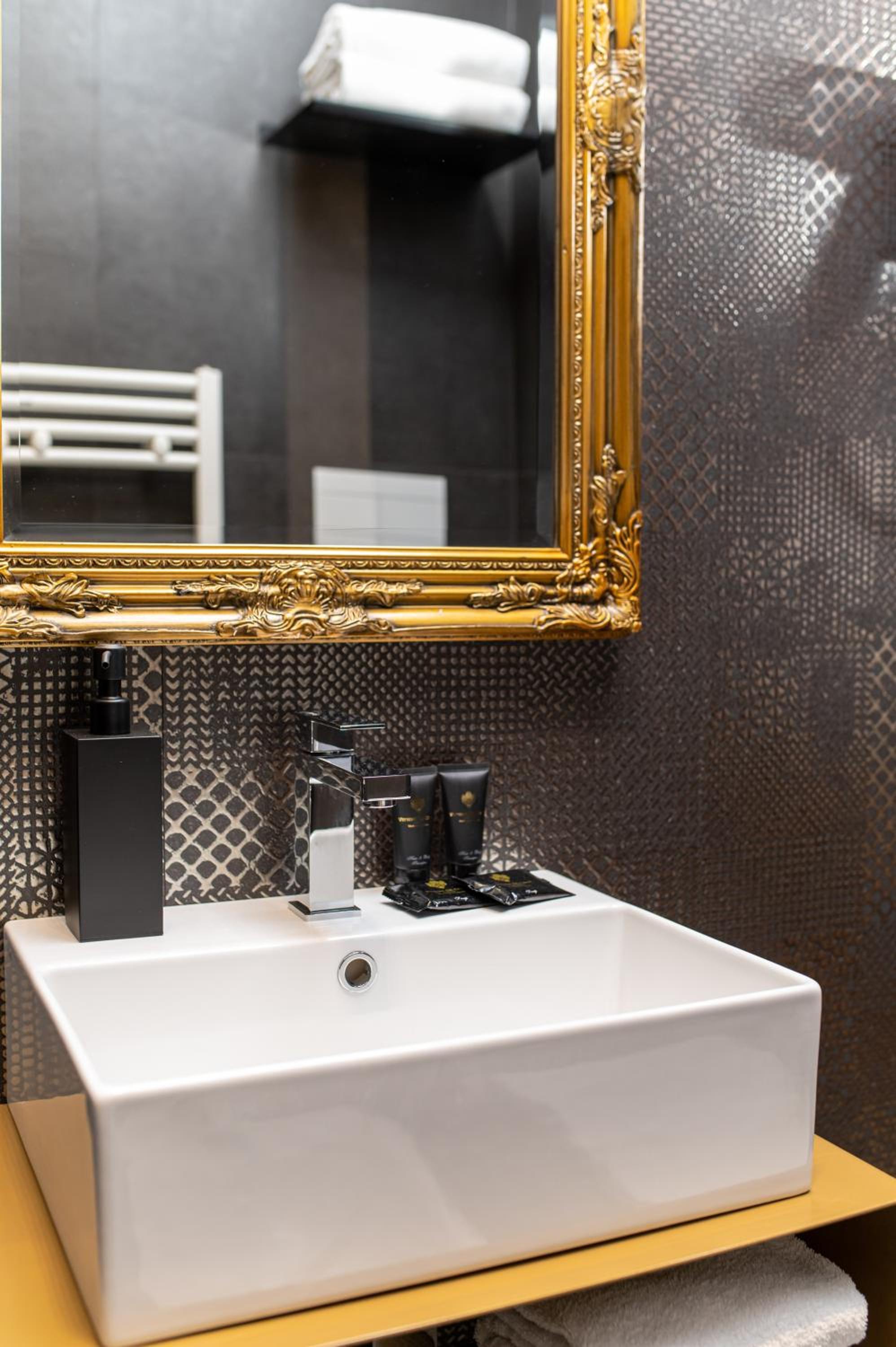 Plebiscito Boutique Rooms