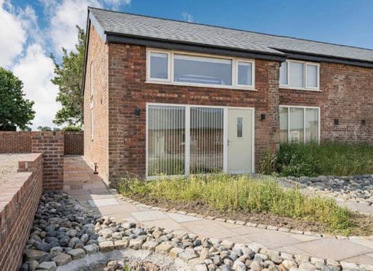 Hotel The Cottages At Ivy Farm By Charles Alexander Short Stay