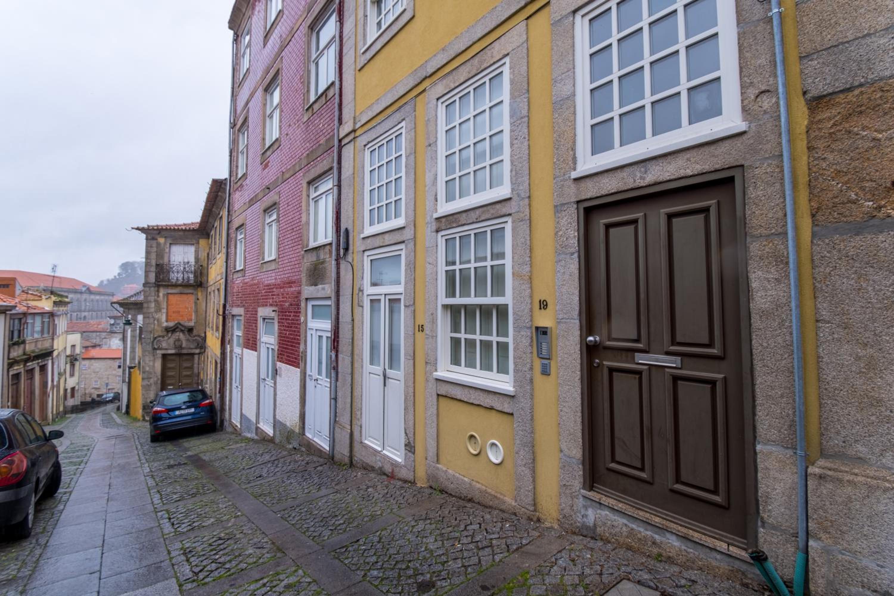Oporto Platinum Loft view 4