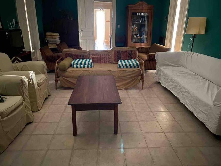 Casa de campo “Los Ombues”