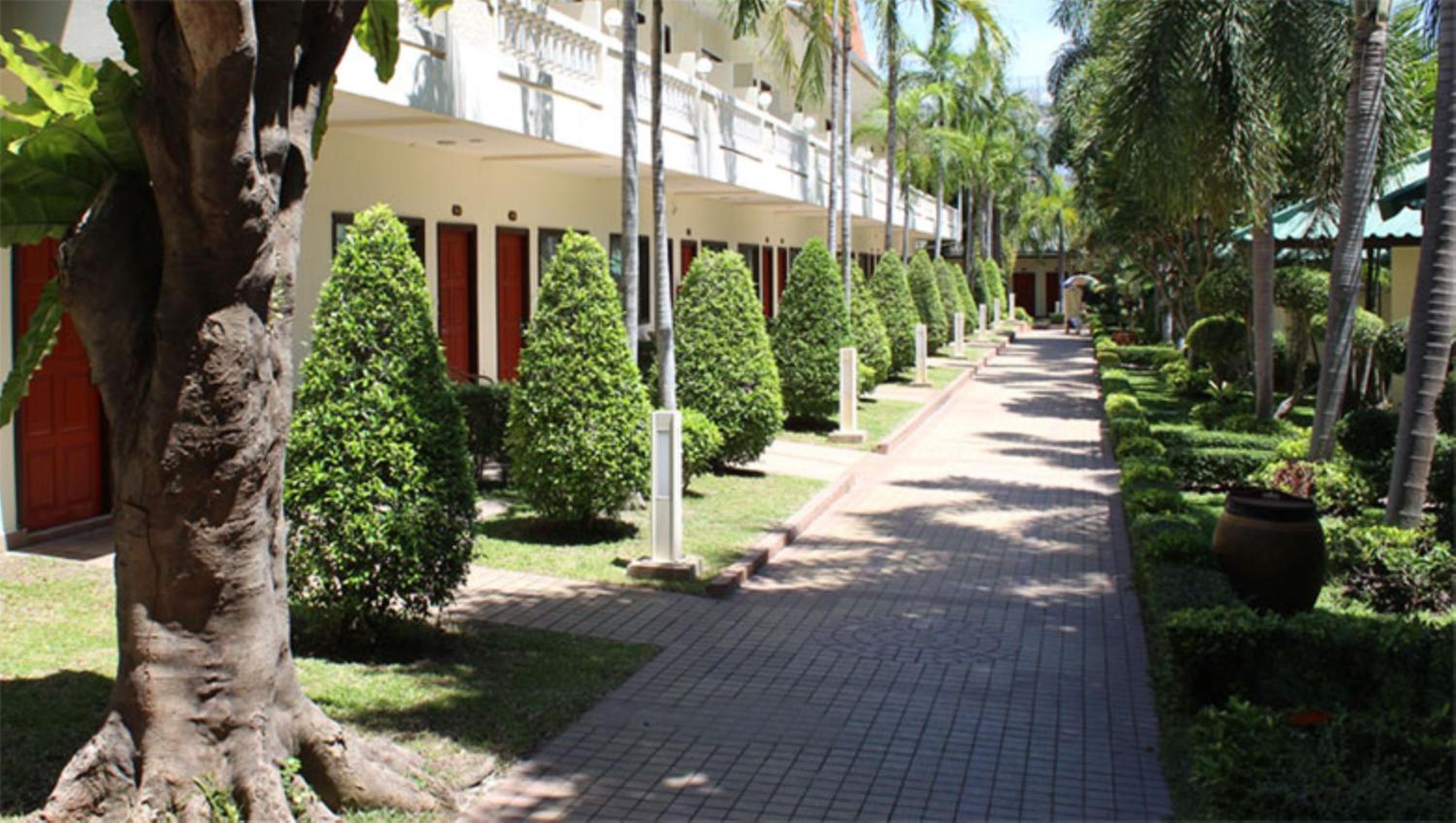 Hotel Thai Garden Resort - Image 1