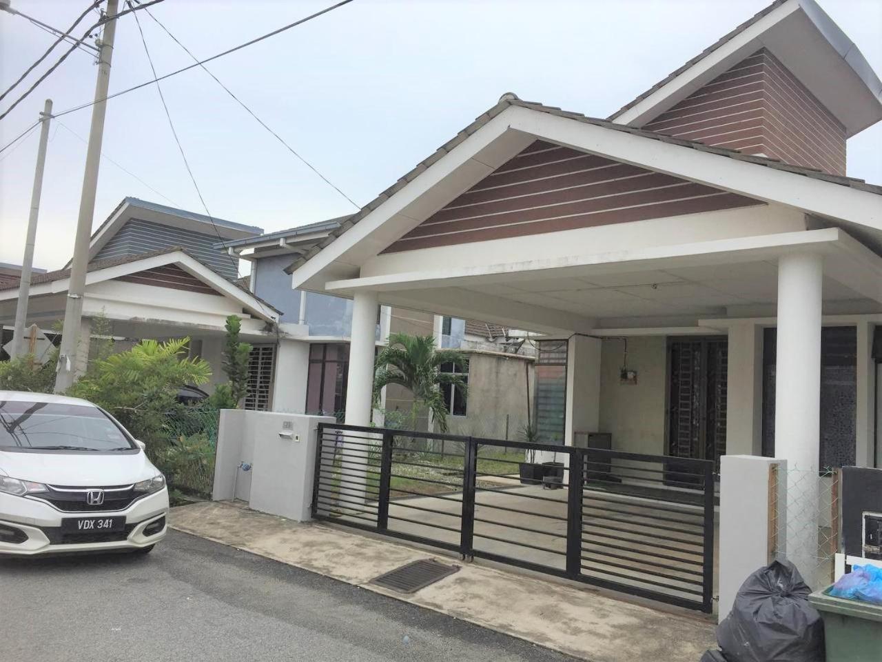 CASA ADELIA GUESTHOUSE BALOK PERDANA GEBENG photo 7
