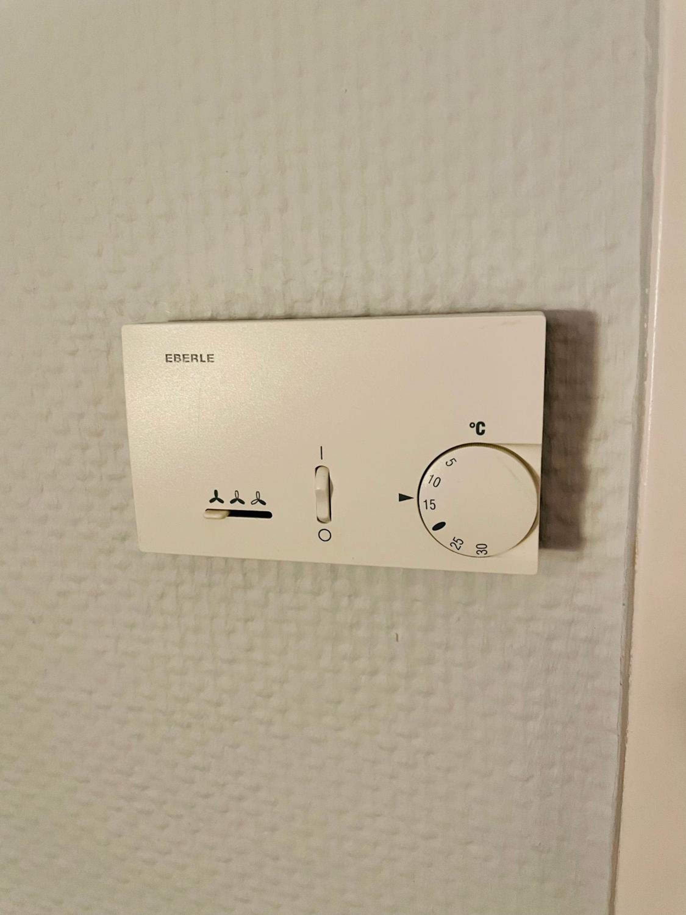 4* Boutique Zimmer am Düsseldorf Hafen + ÖPNV & TG