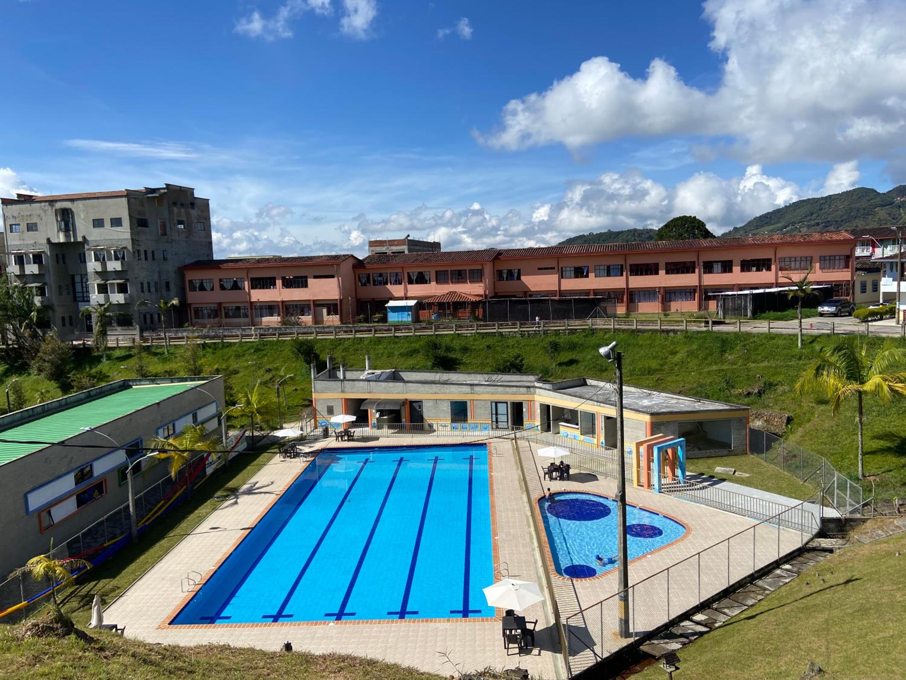 Apartamento con Vista y acceso al lago en Guatape