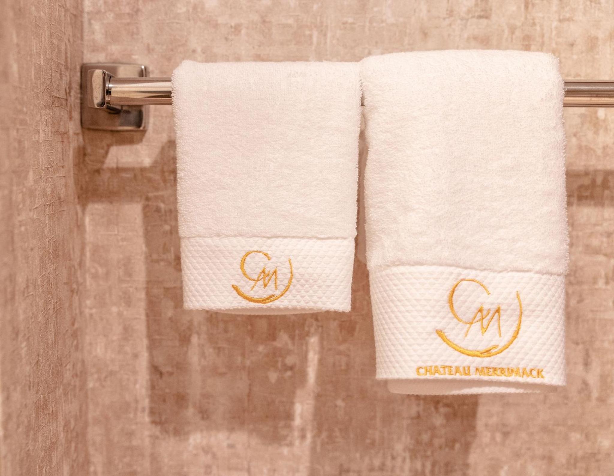Chateau Merrimack Hotel & Spa