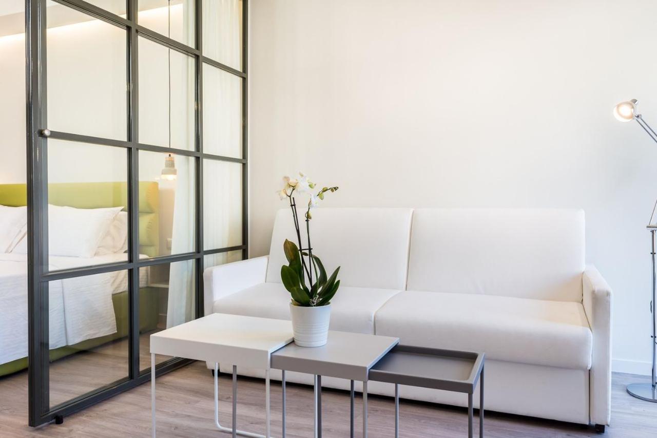 Emily in Athens - Central chic flat with terrace Syntagma E1