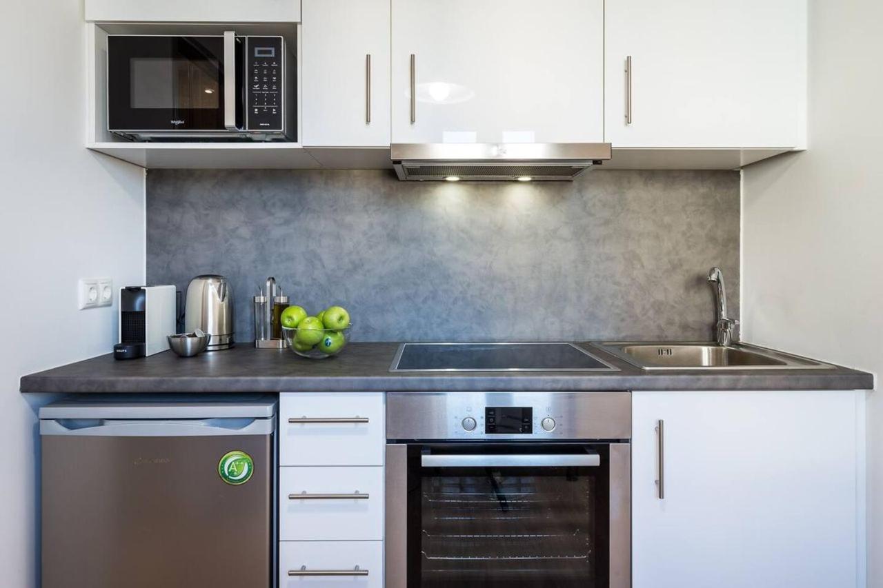 Emily in Athens - Central chic flat with terrace Syntagma E1