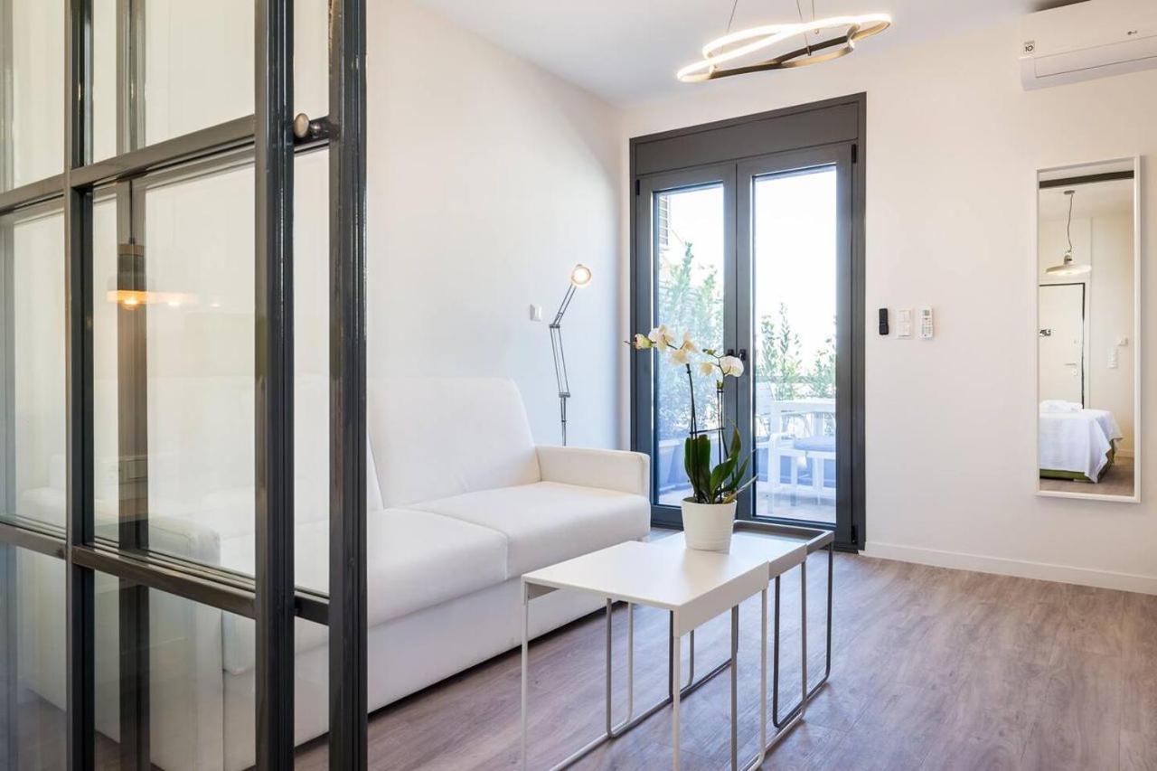 Emily in Athens - Central chic flat with terrace Syntagma E1