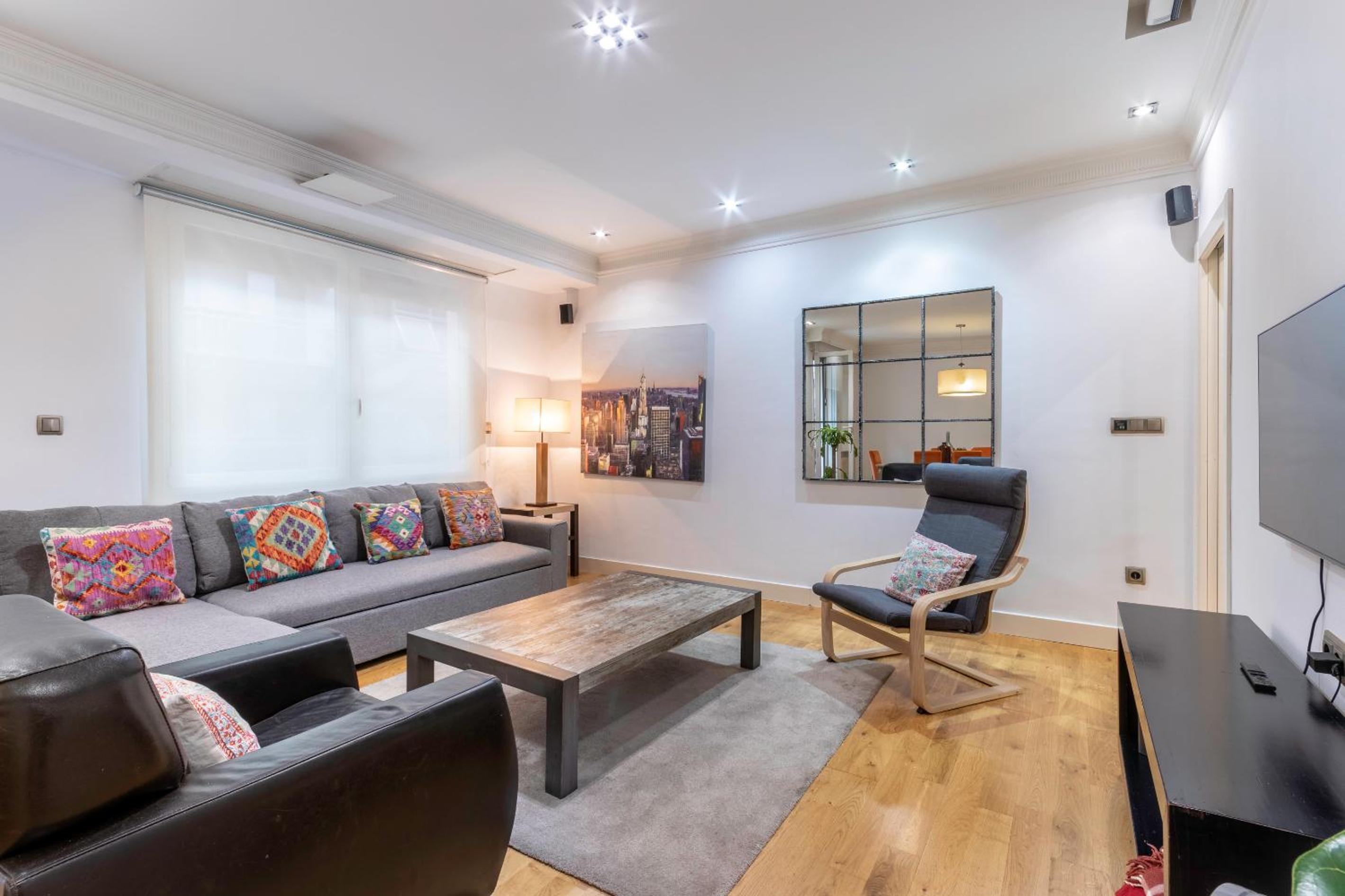 Espacioso y Acogedor junto Centro Azkuna