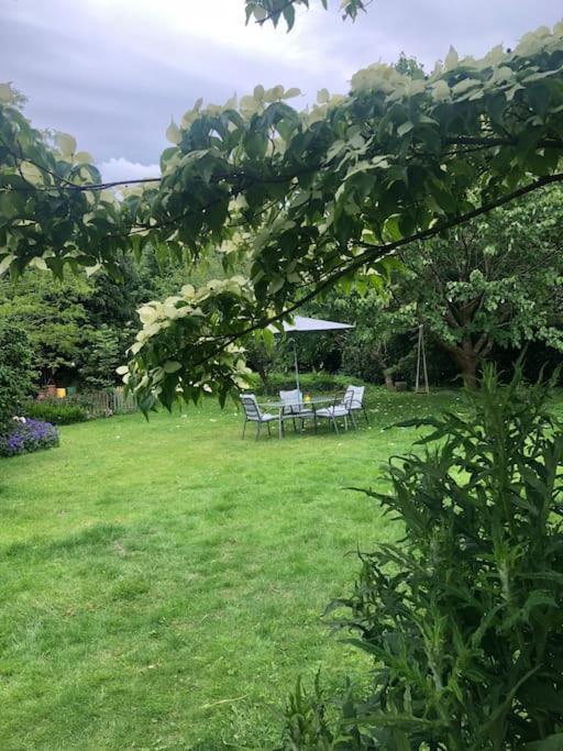 Escape To The Country @ Bron Offa Bach