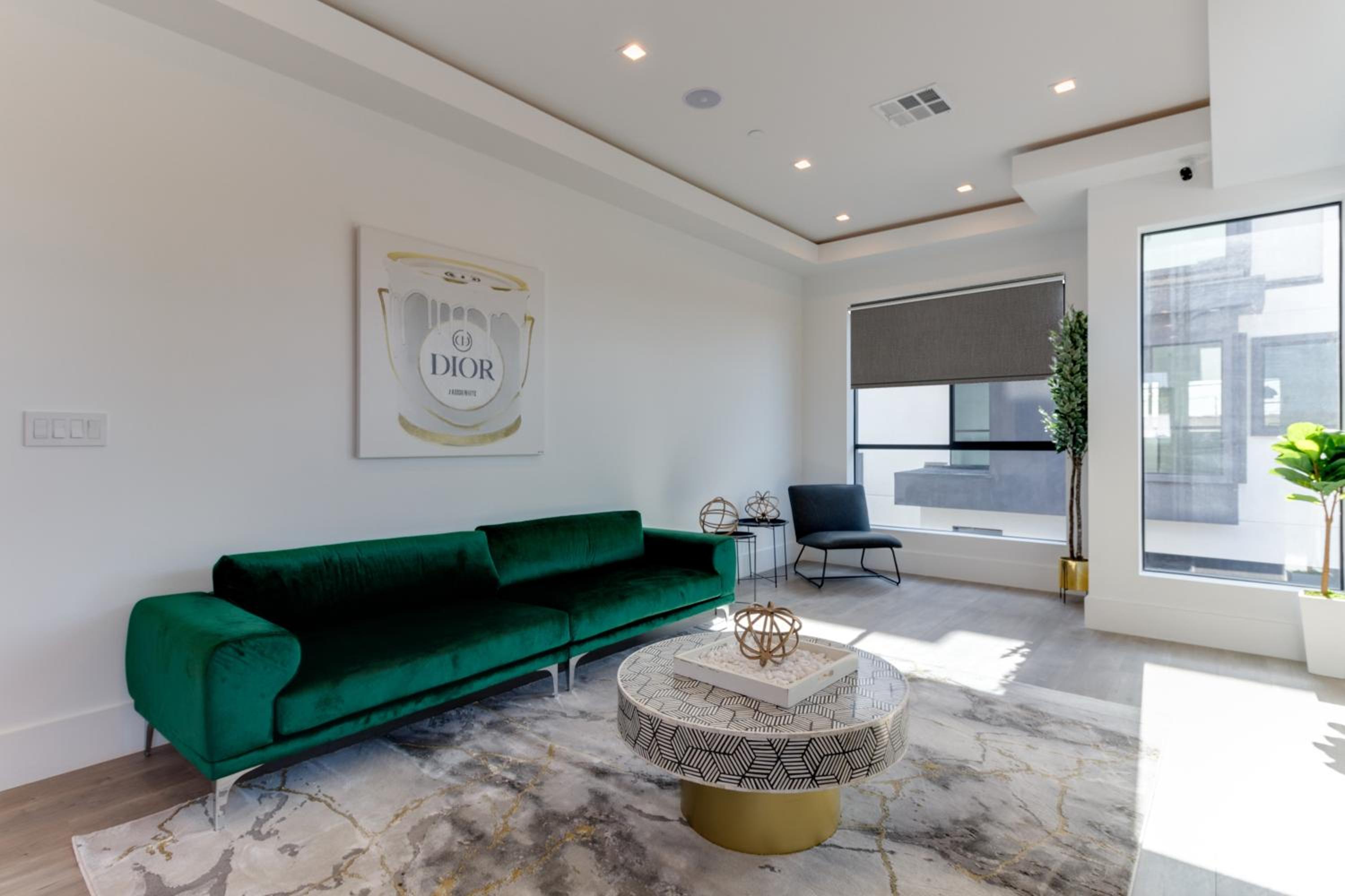Modern 5 Bedroom Masterpiece With Rooftop Deck