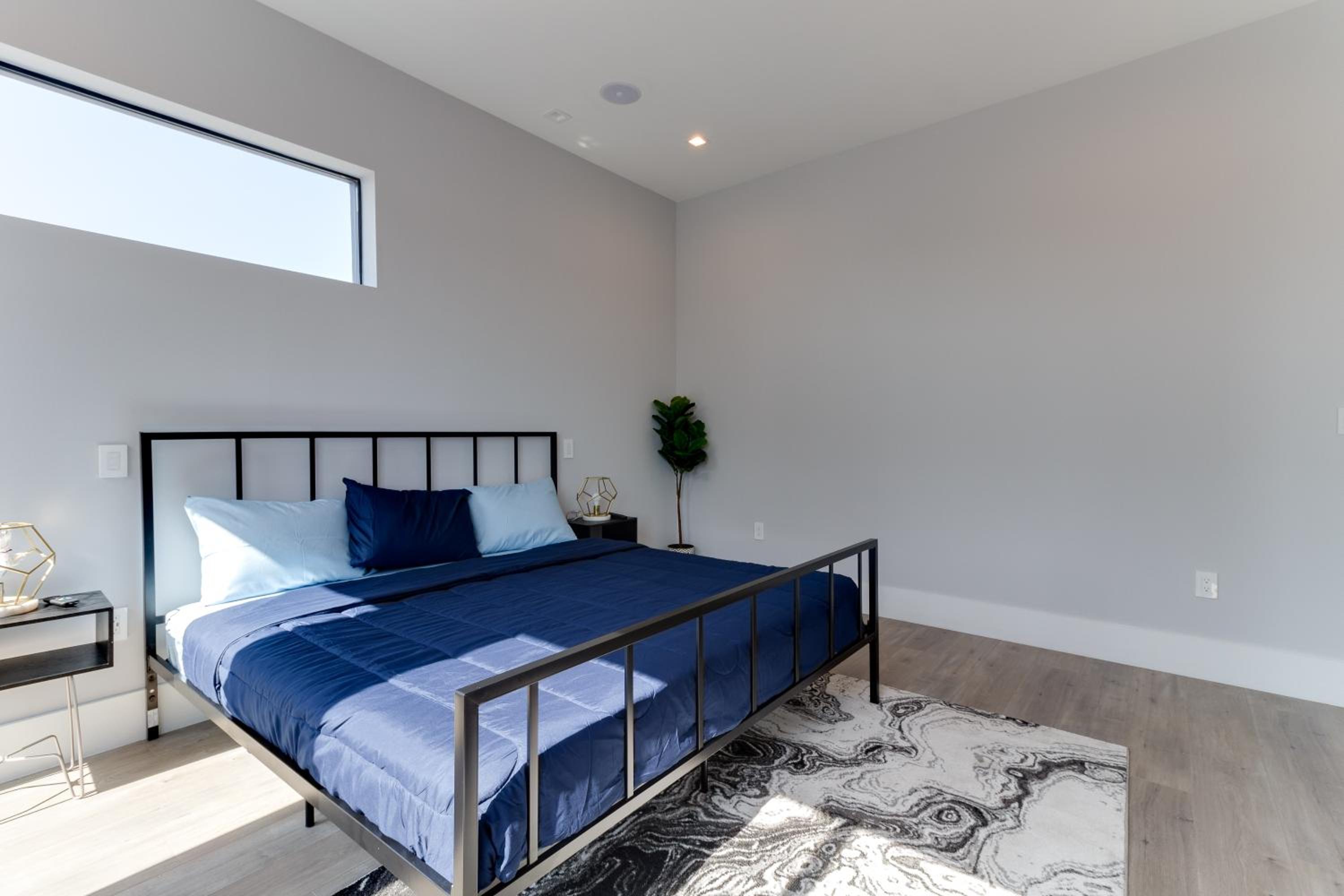 Modern 5 Bedroom Masterpiece With Rooftop Deck