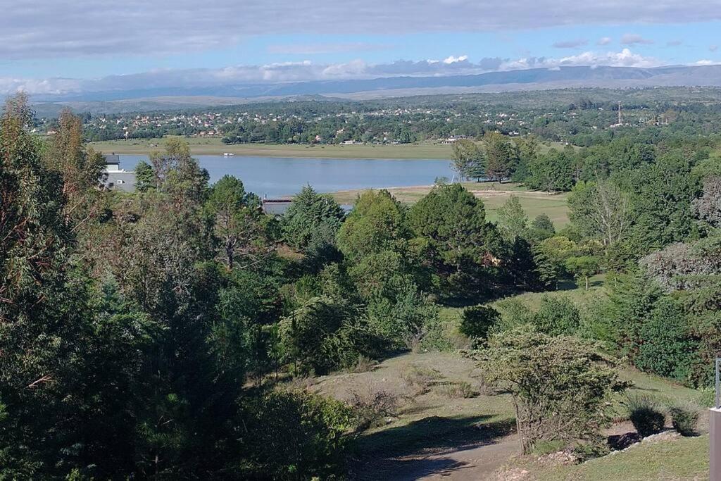 Condominio Monte Molinos - Departamento en Náutico frente al Lago