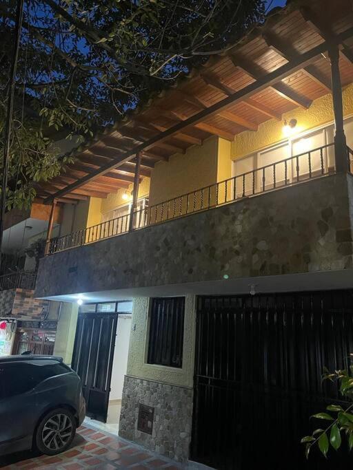 Cozy house en envigado con Jacuzzi