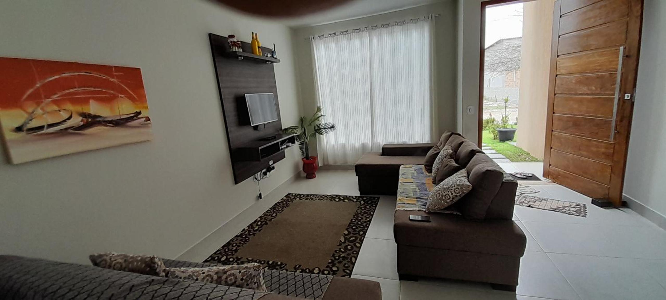 Casa com Piscina em Guaratiba