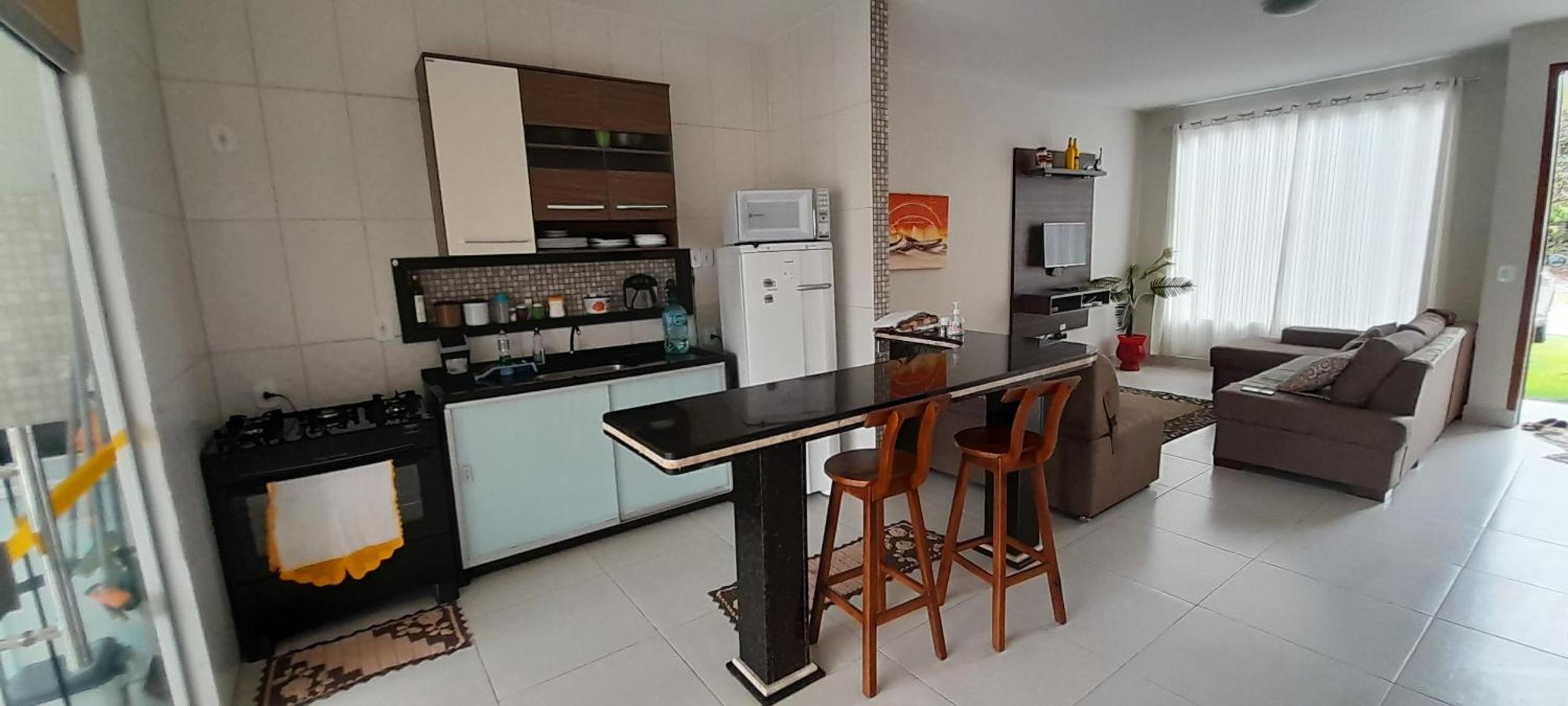 Casa com Piscina em Guaratiba