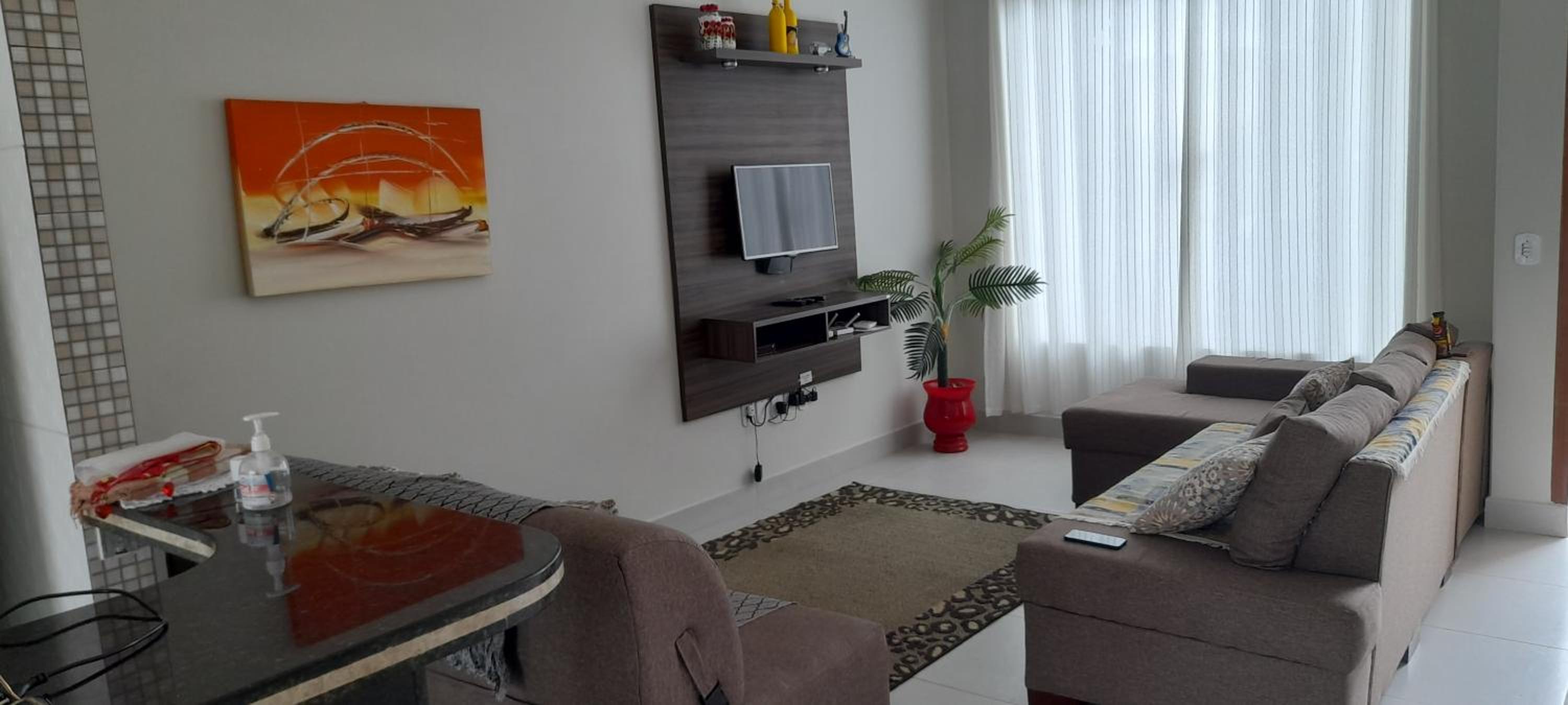 Casa com Piscina em Guaratiba