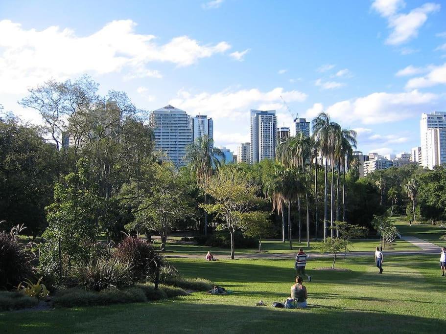 Lvl 24 Bluey Themed family apartment in the heart of CBD by Stylish Stays