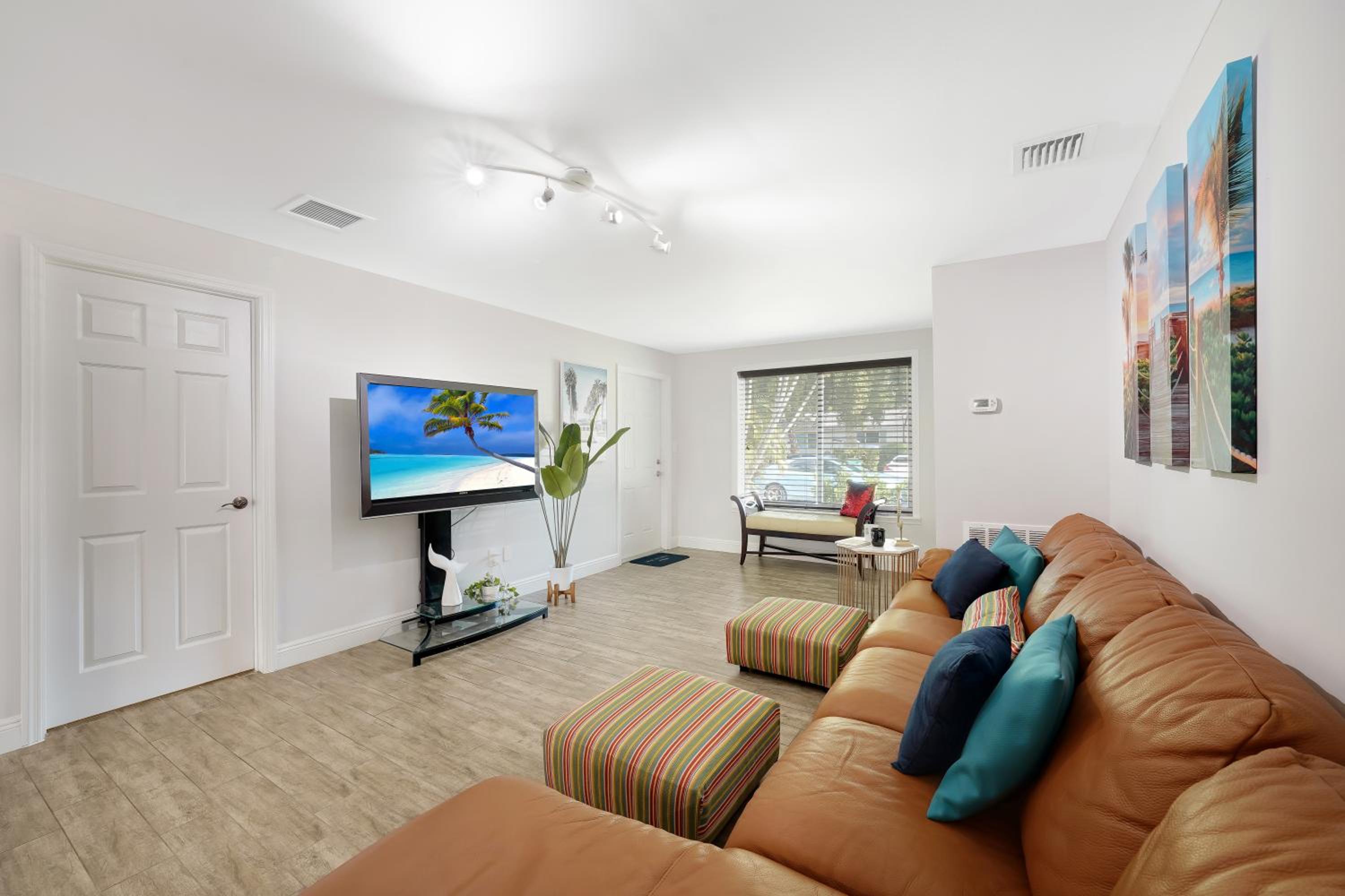 Dania Beach Waterfront,near Hollywood & Fll view 5