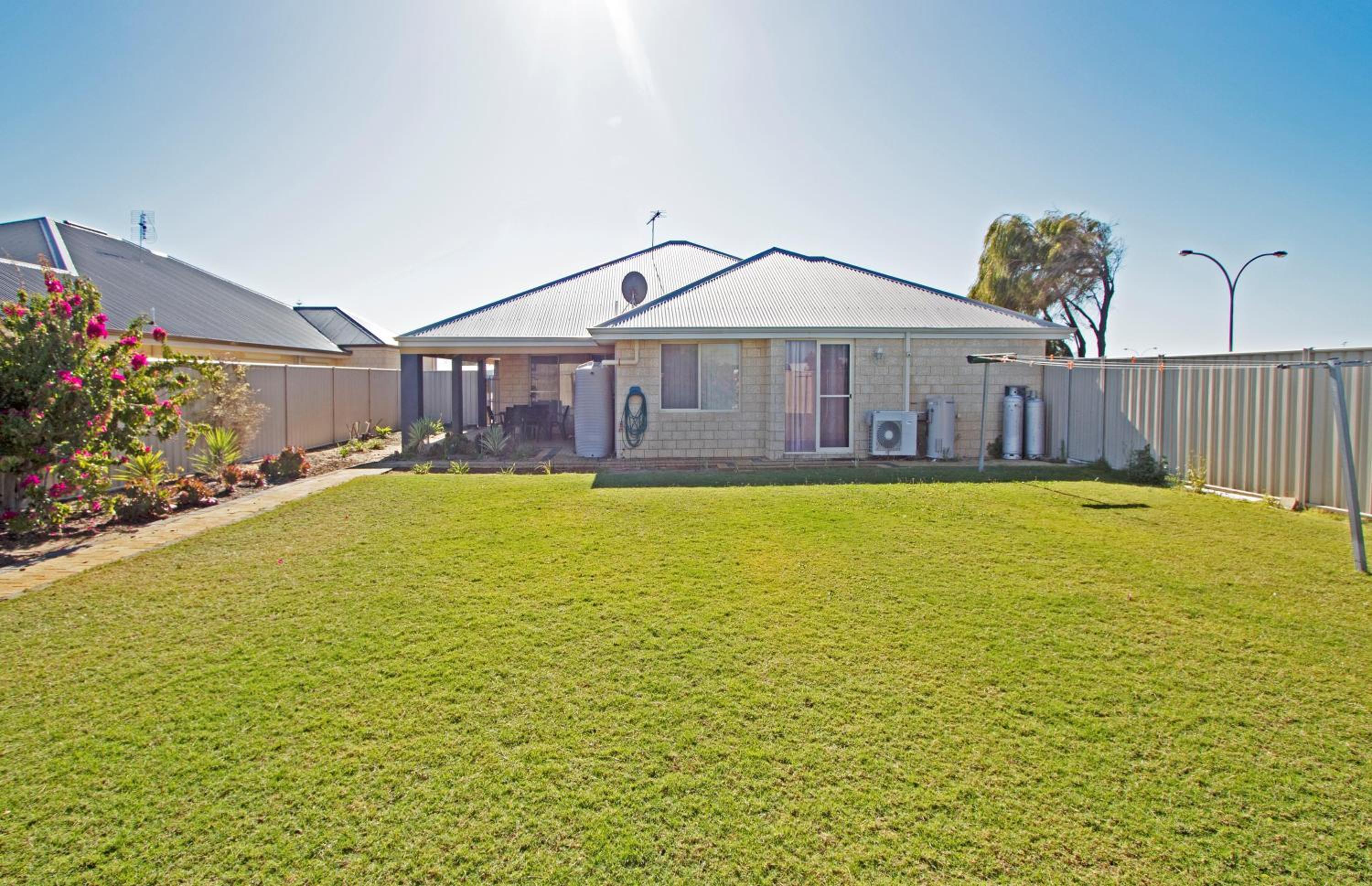 Boronia Bungalow 3x1